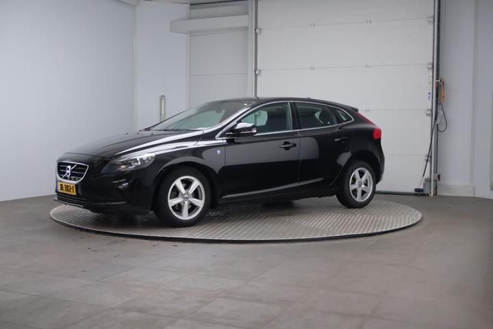 VOLVO V40 2015 00000000000007565