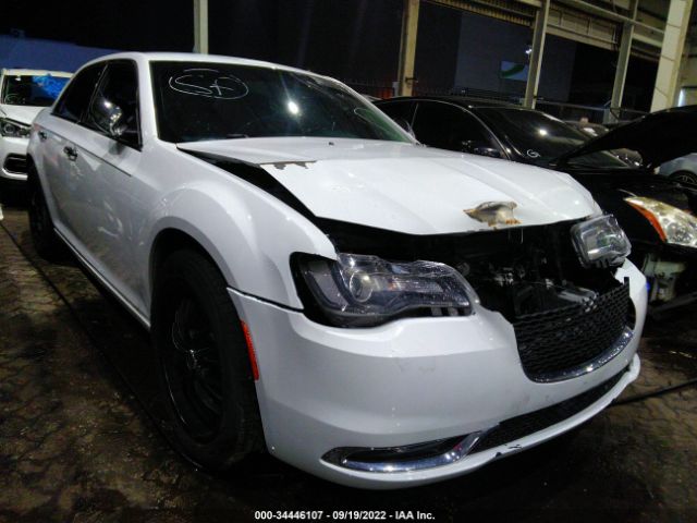 CHRYSLER 300 2018 003ccakg1jh177551