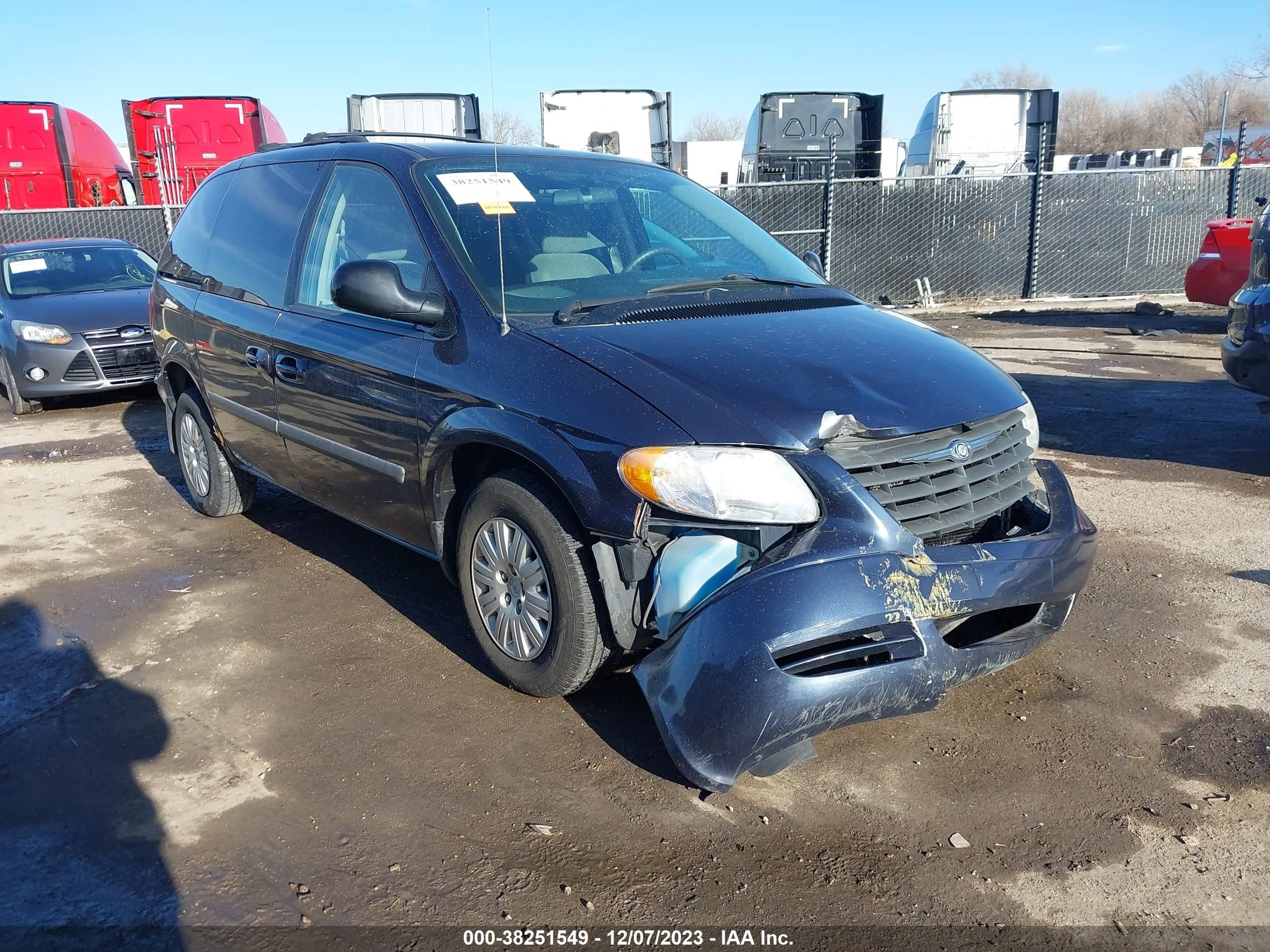 CHRYSLER TOWN & COUNTRY 2007 1a4gj45r27b120997