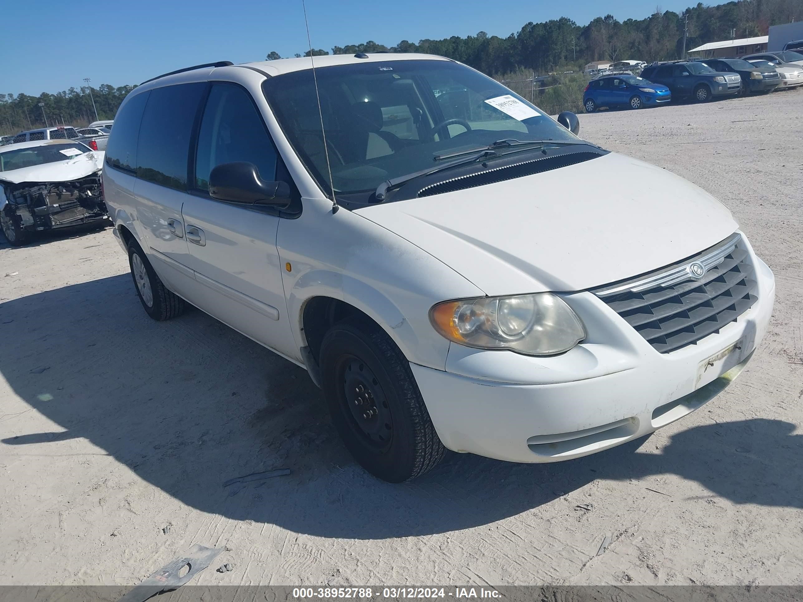 CHRYSLER TOWN & COUNTRY 2006 1a4gp44r26b756463