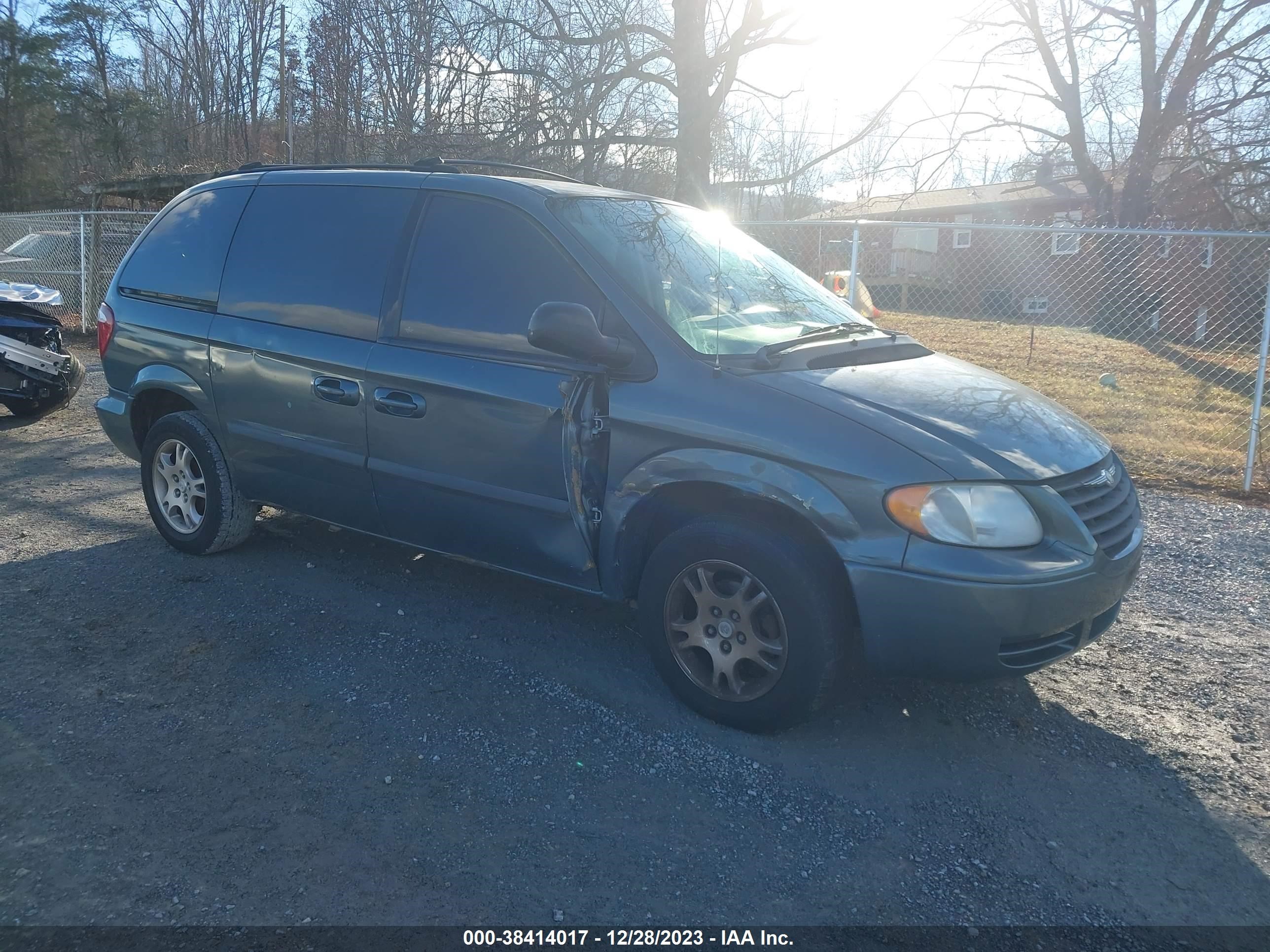 CHRYSLER TOWN & COUNTRY 2006 1a4gp45r36b655348