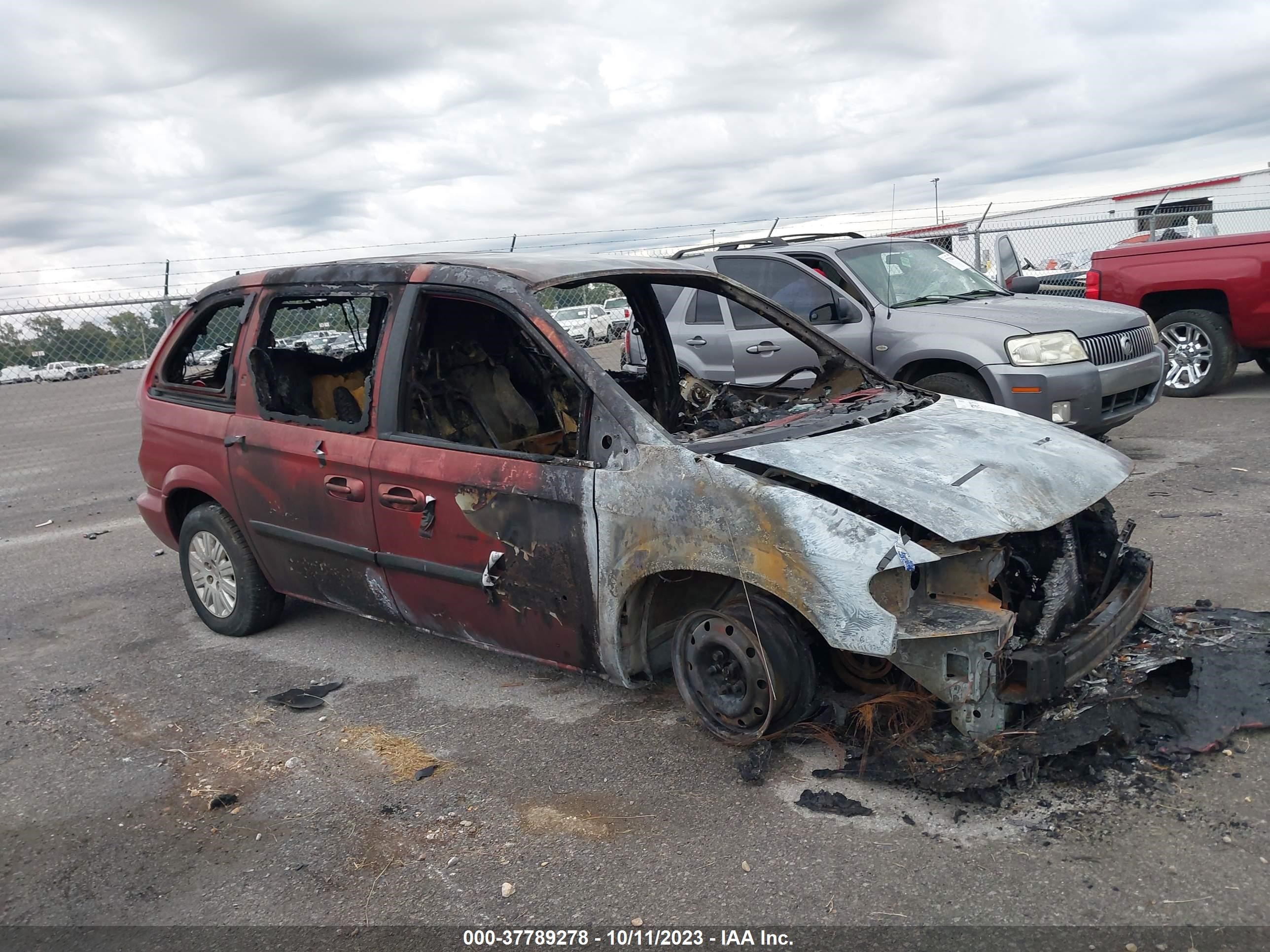 CHRYSLER TOWN & COUNTRY 2006 1a4gp45r56b595475