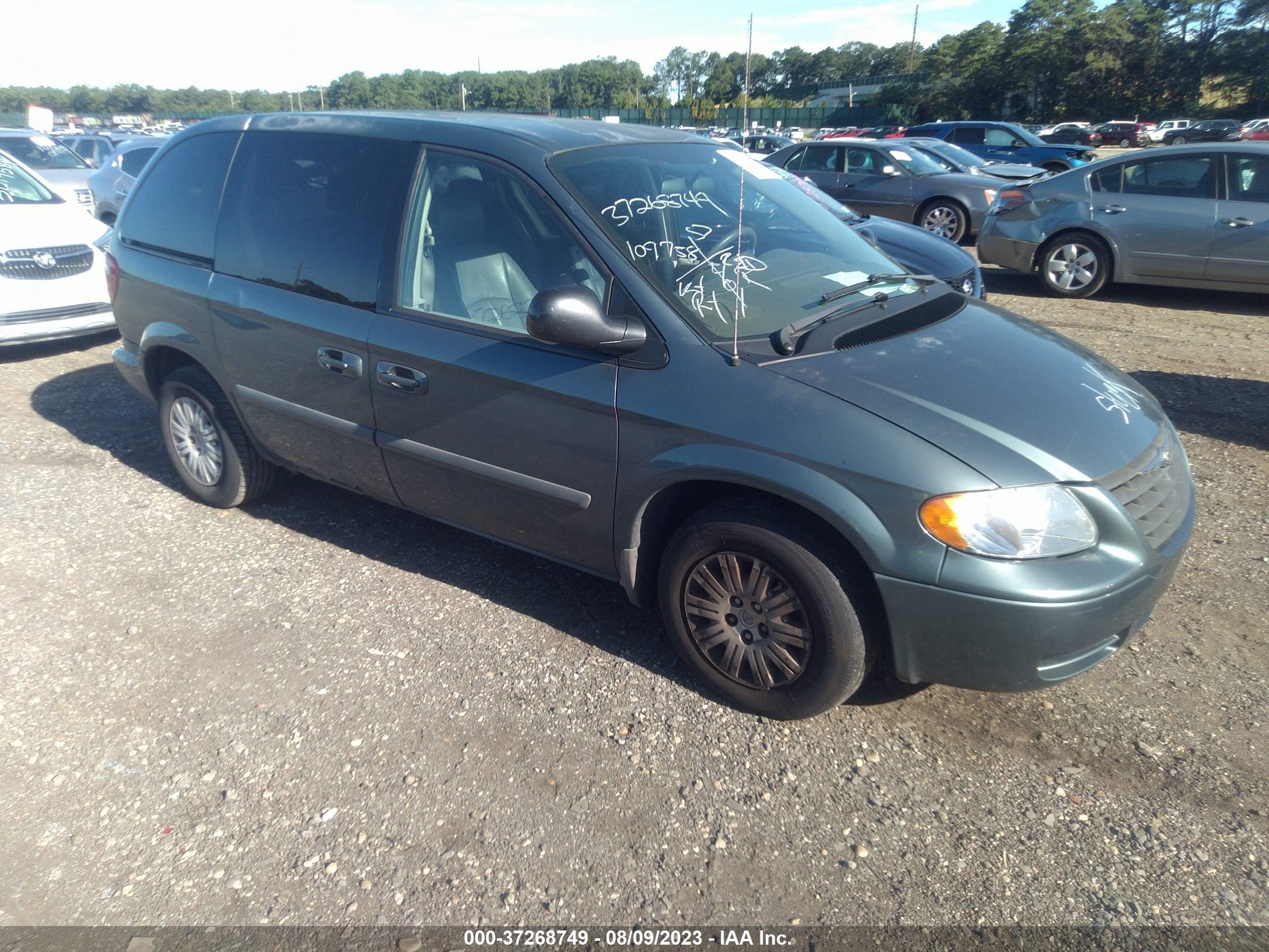 CHRYSLER TOWN & COUNTRY 2006 1a4gp45r76b645194