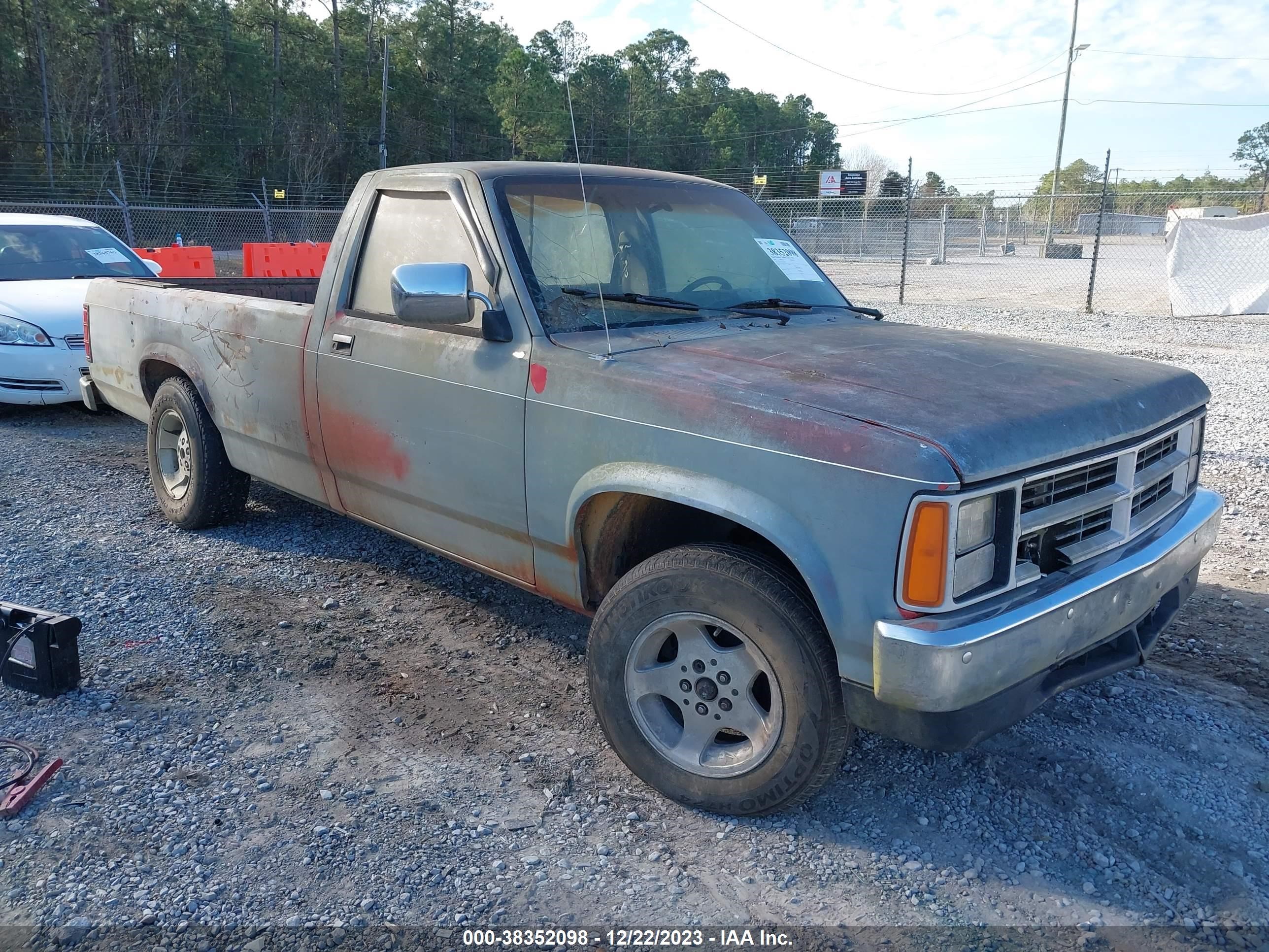 DODGE DAKOTA 1988 1b7fn14x7js756892