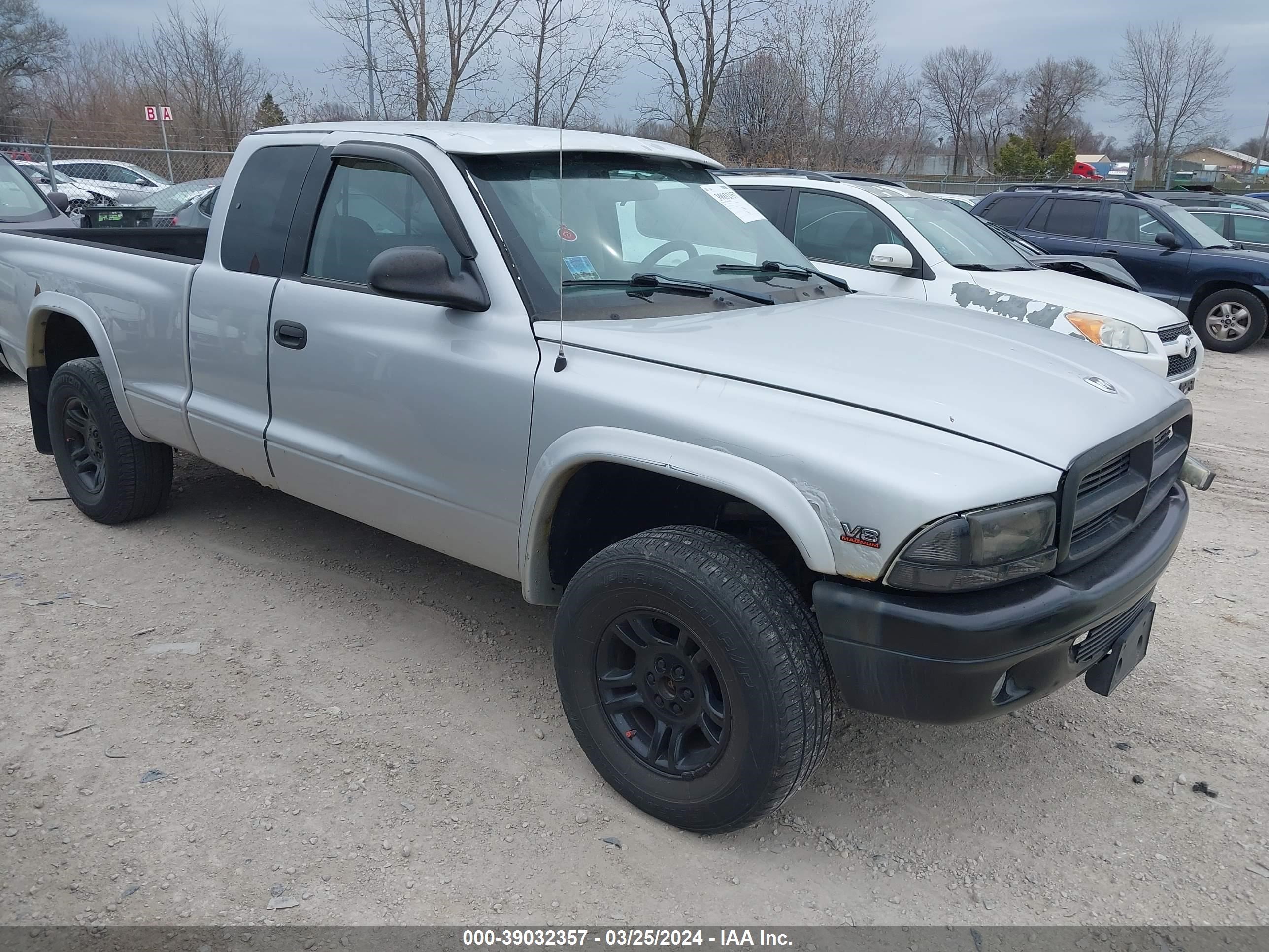 DODGE DAKOTA 2002 1b7gg32n52s633346