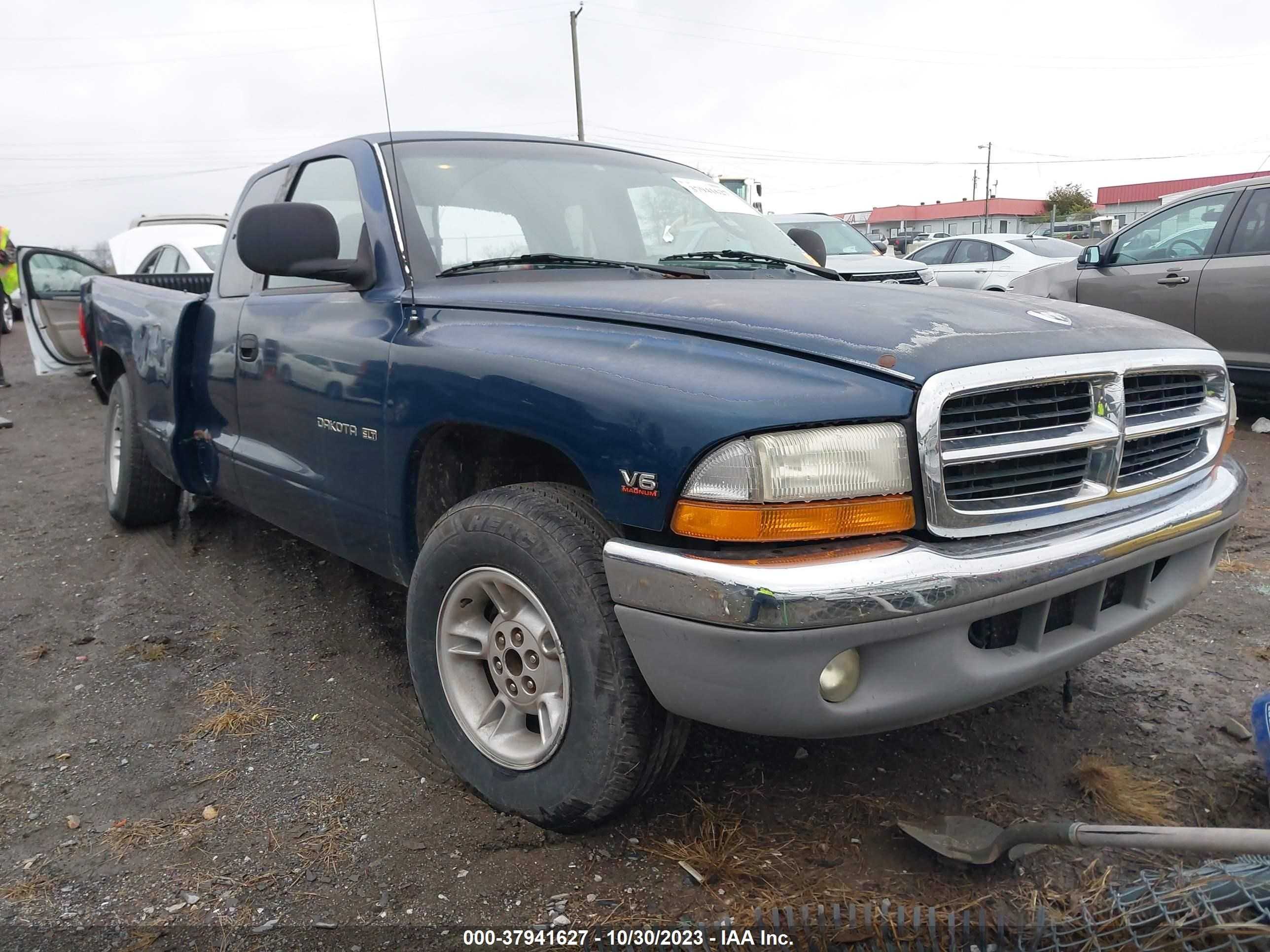 DODGE DAKOTA 2000 1b7gl22x1ys653951