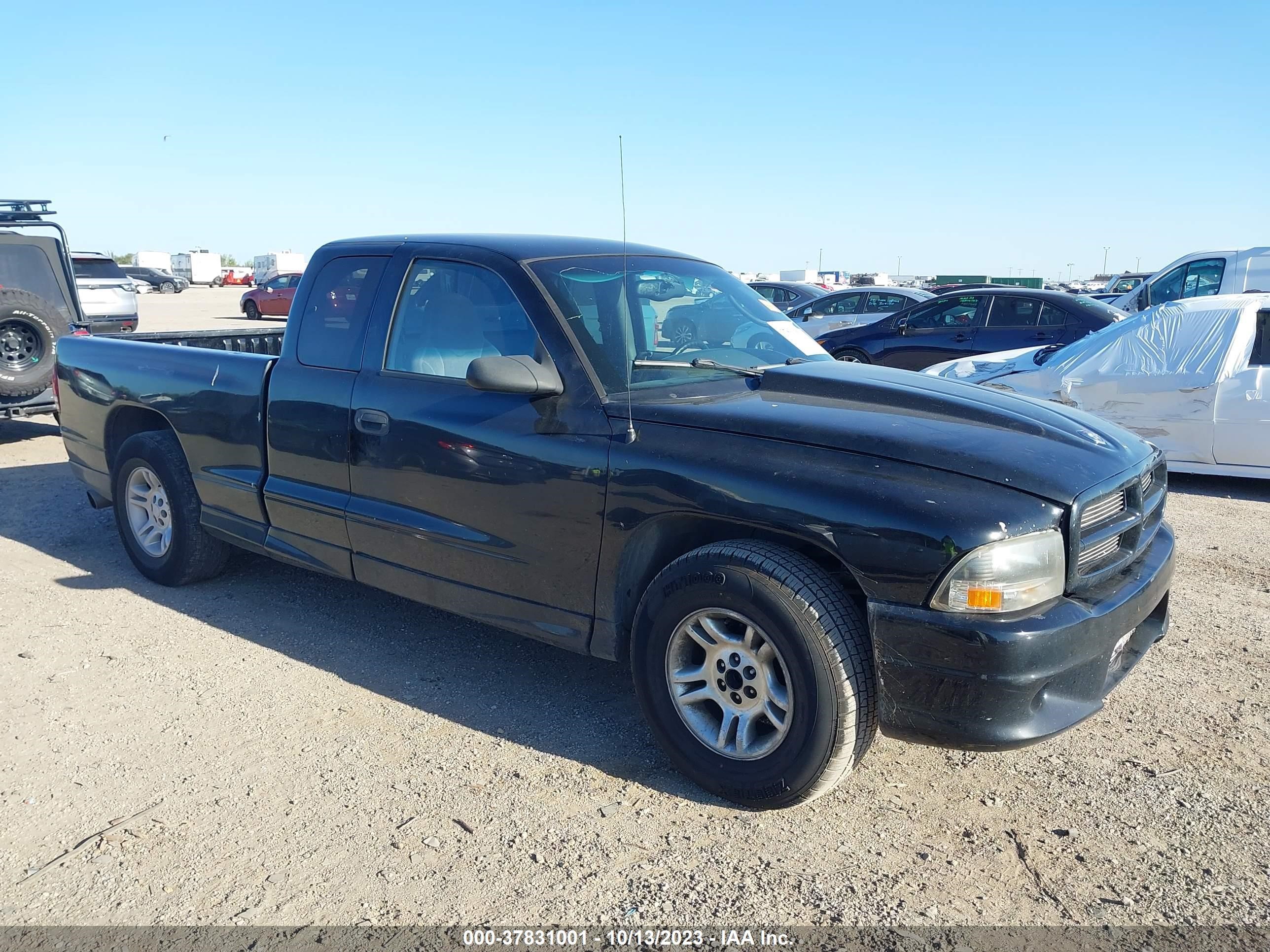 DODGE DAKOTA 2000 1b7gl22x2ys528750