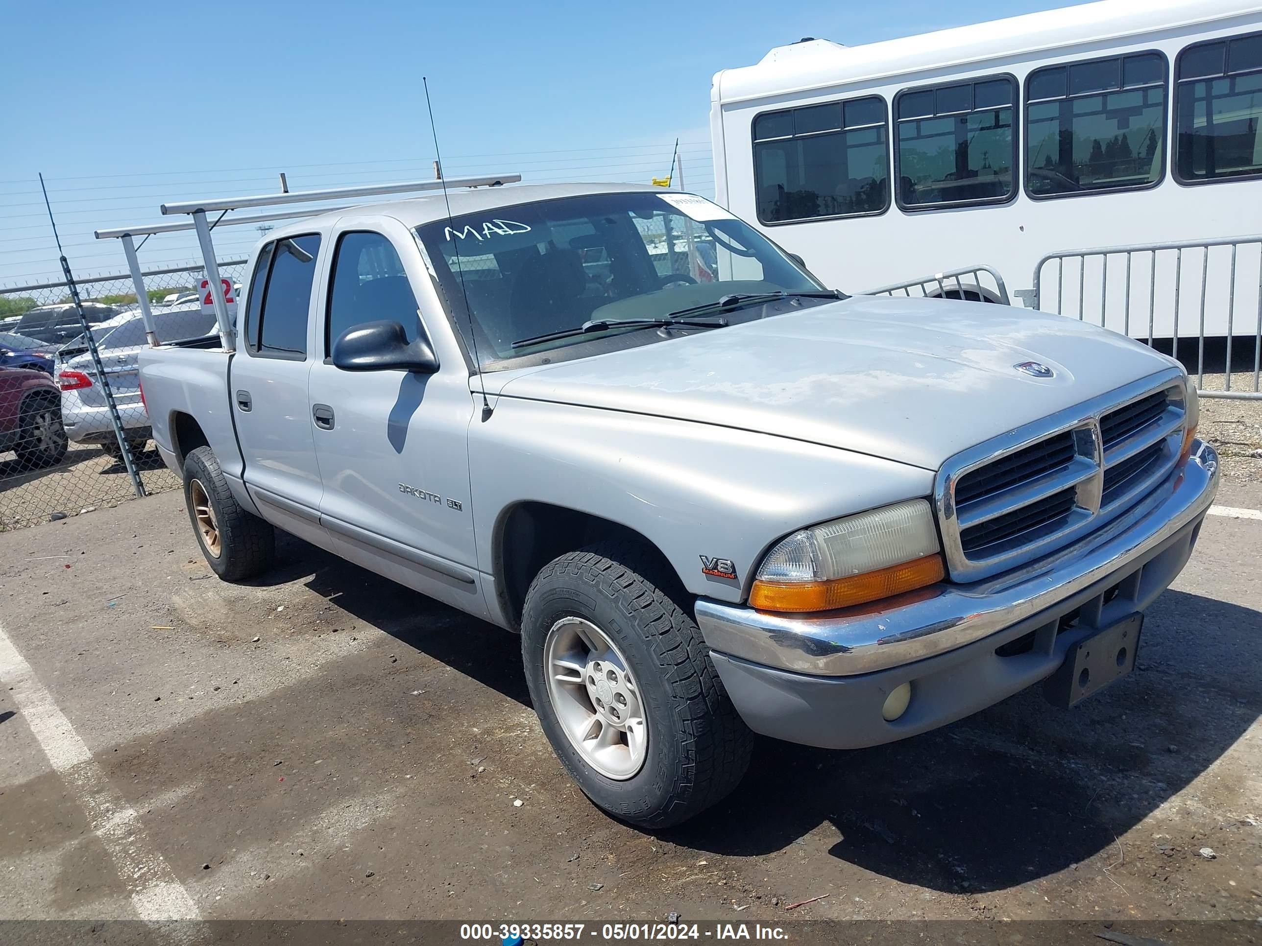 DODGE DAKOTA 2000 1b7gl2an9ys768894