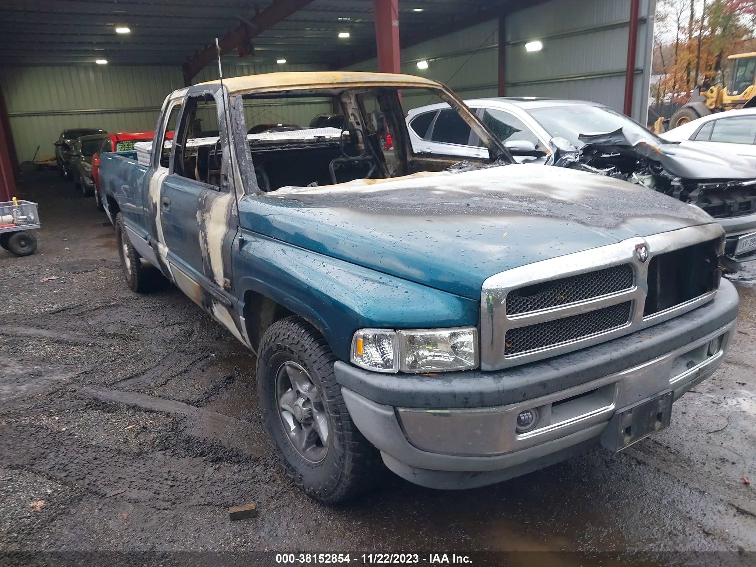 DODGE RAM 1999 1b7hc13y3xj587560