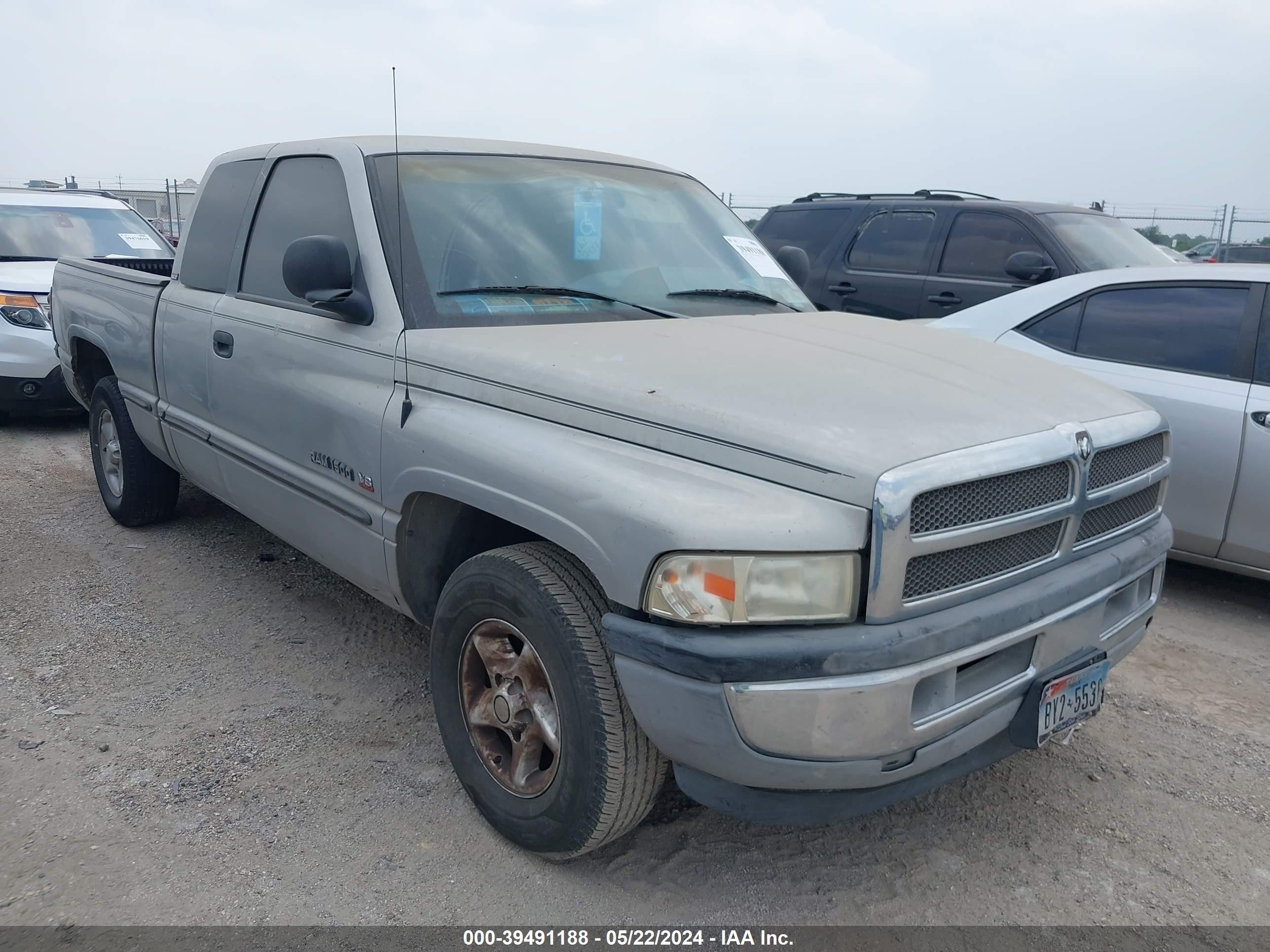 DODGE RAM 1999 1b7hc13z8xj633487