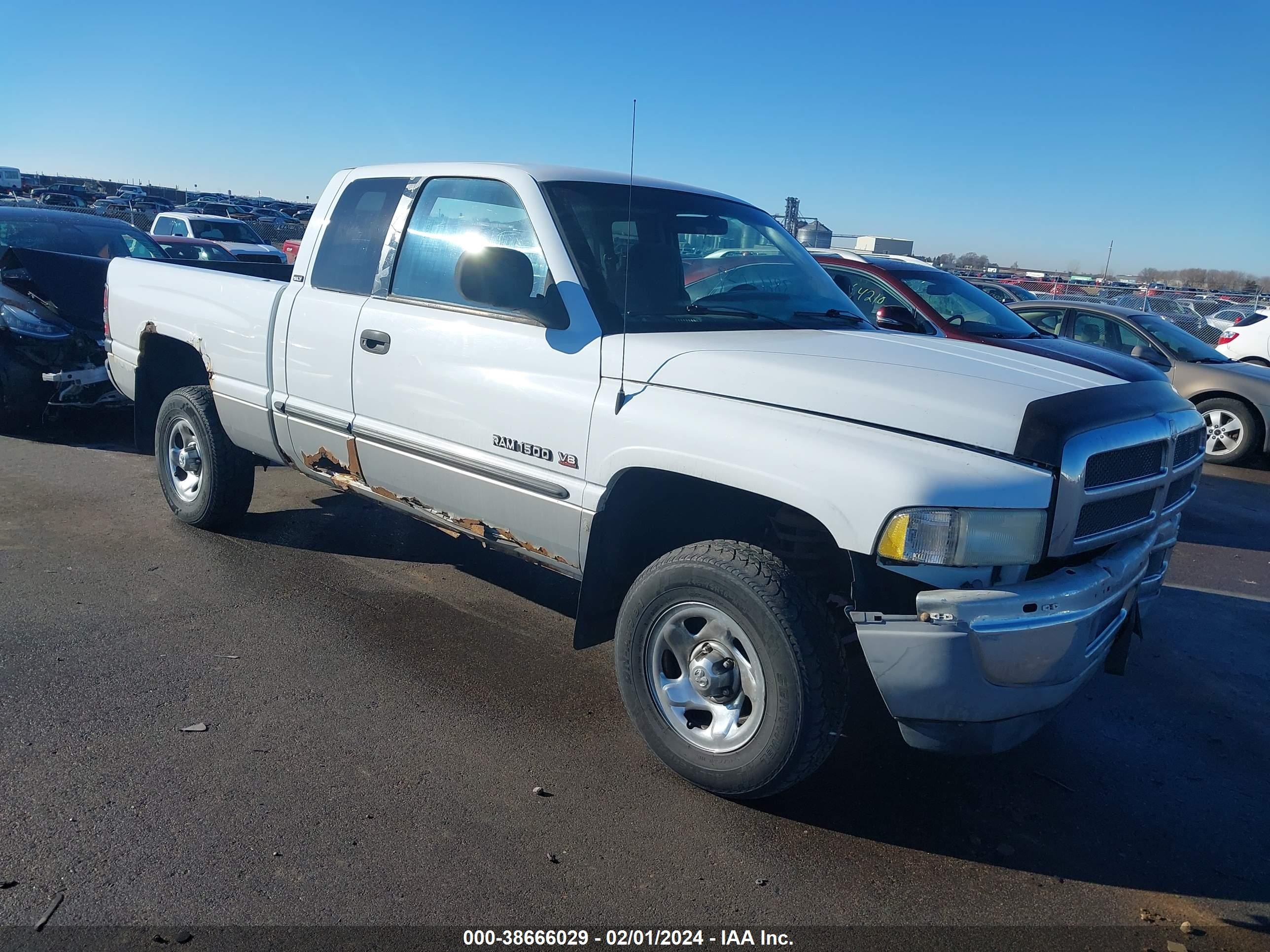 DODGE RAM 2000 1b7hf13z1yj110966