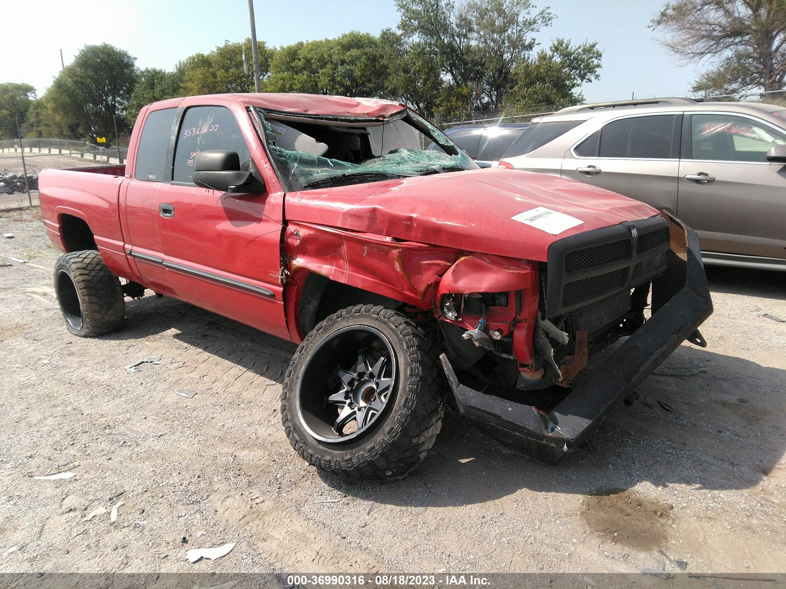 DODGE RAM 2000 1b7hf13z4yj140625