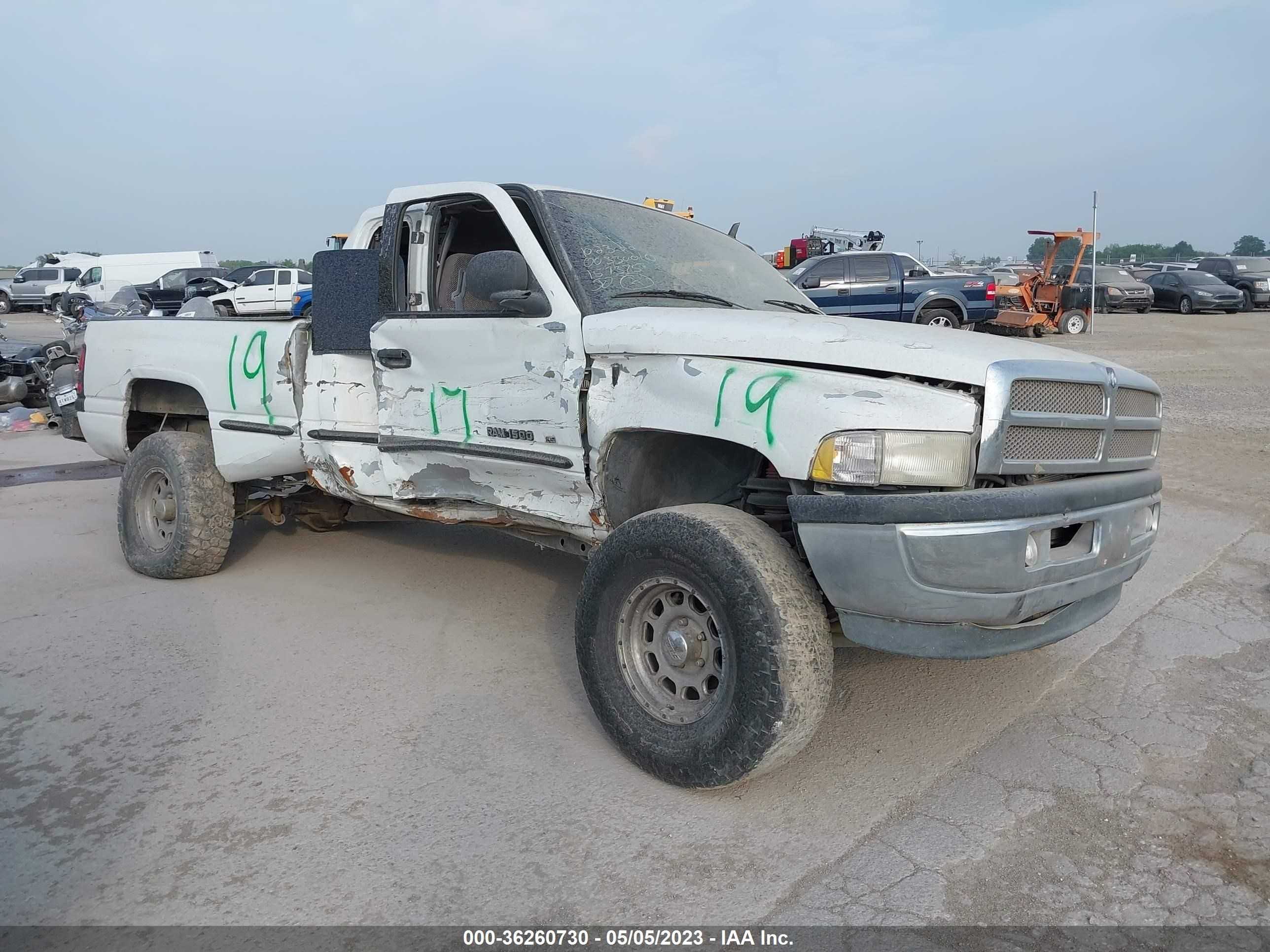 DODGE RAM 1998 1b7hf13z8wj157375