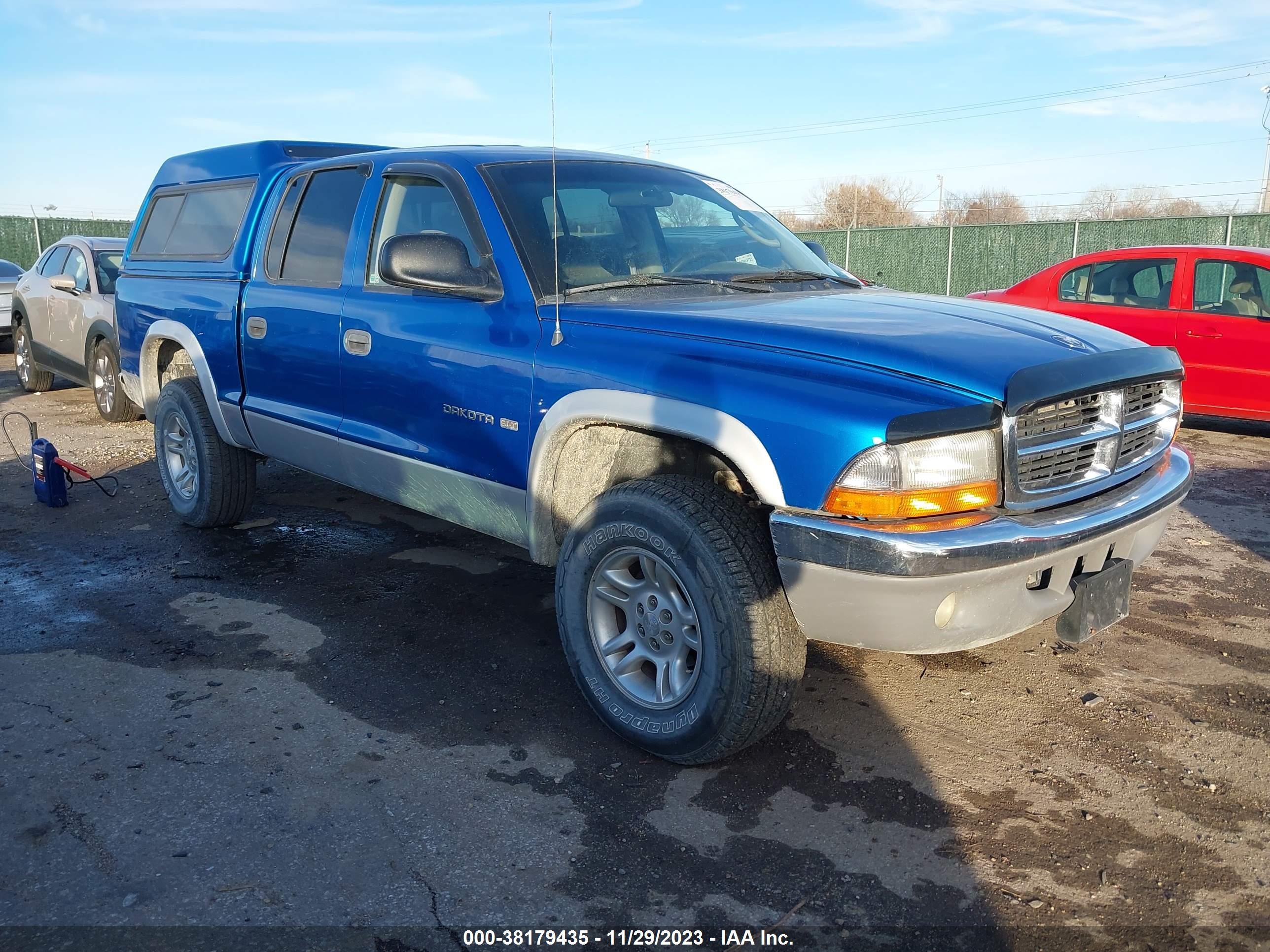 DODGE DAKOTA 2001 1b7hg2an21s275623