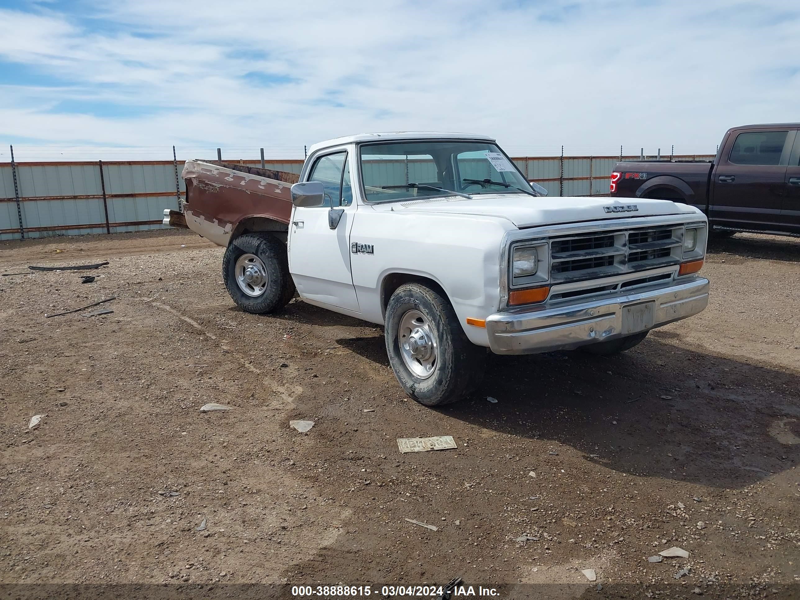 DODGE D-W SERIES 1990 1b7ke36z4ls687123