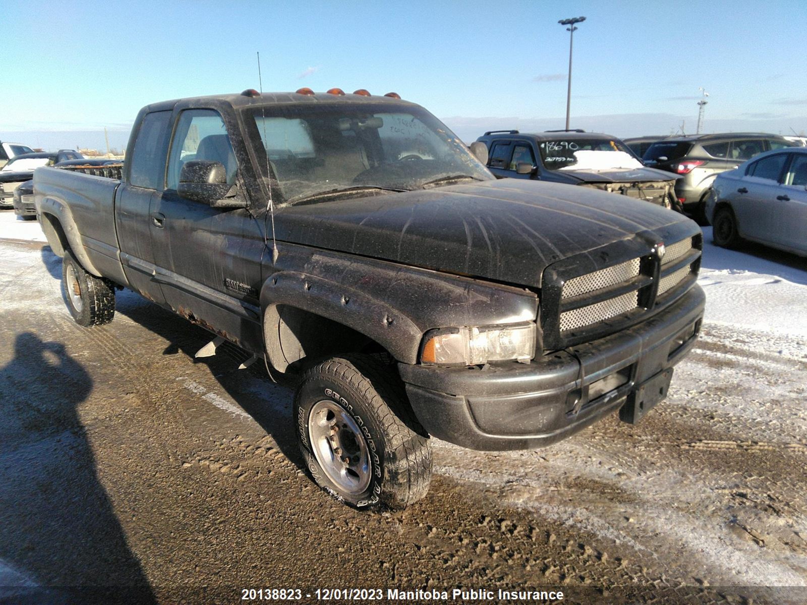 DODGE NULL 2001 1b7kf23681j518159