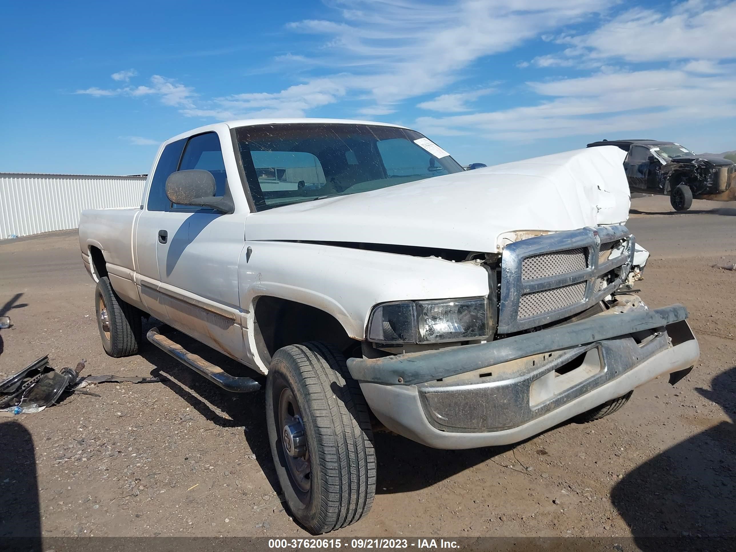 DODGE RAM 2001 1b7kf23z81j561197