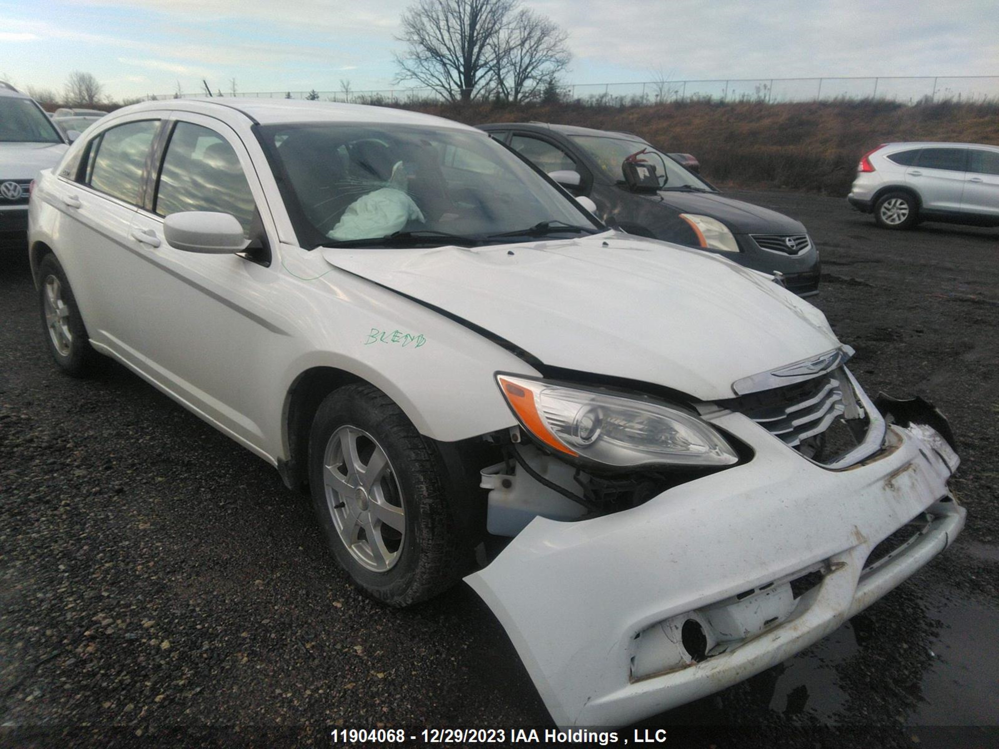 CHRYSLER 200 2011 1c3bc1fb3bn563598