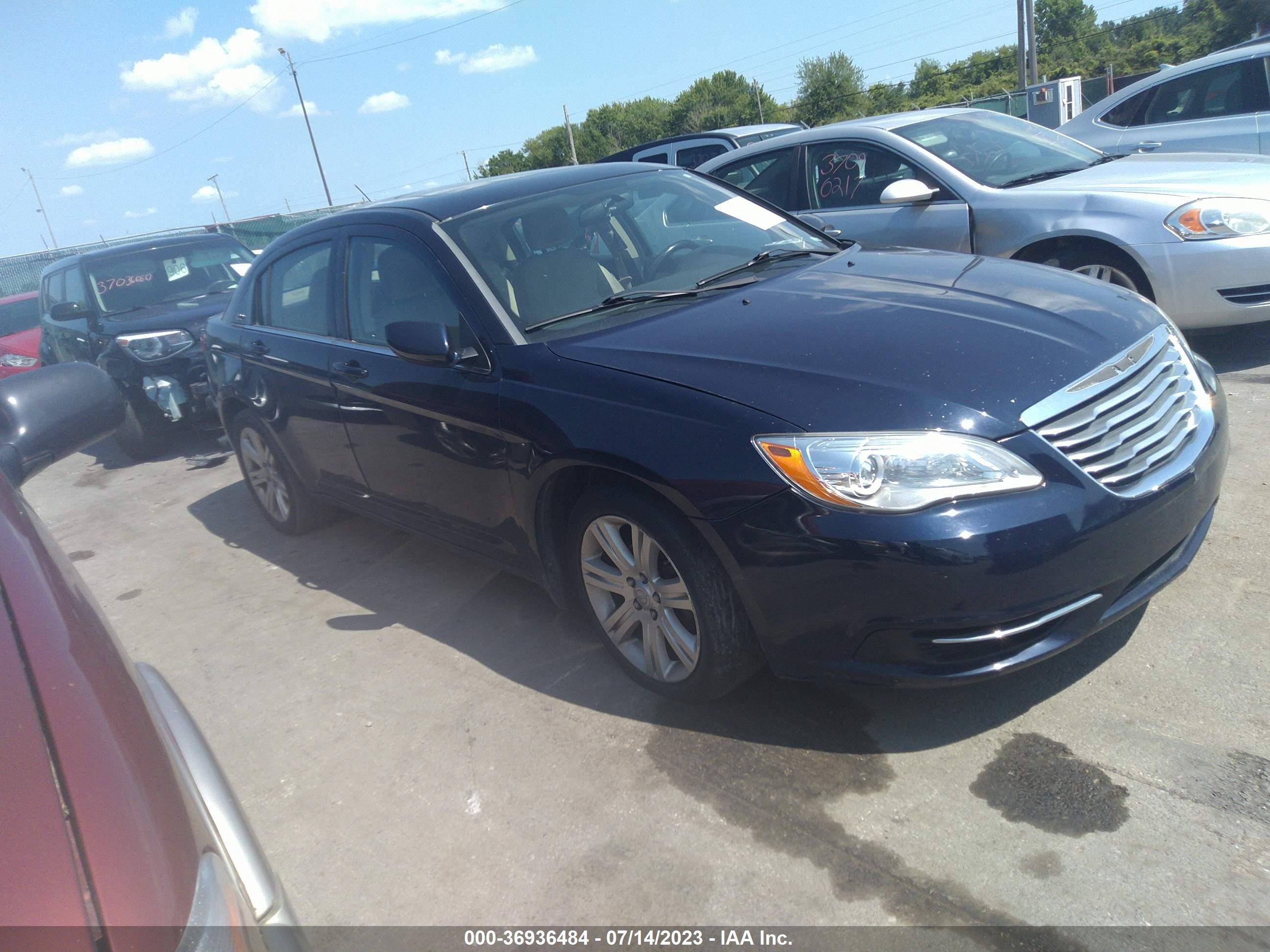 CHRYSLER 200 2011 1c3bc1fb9bn562245