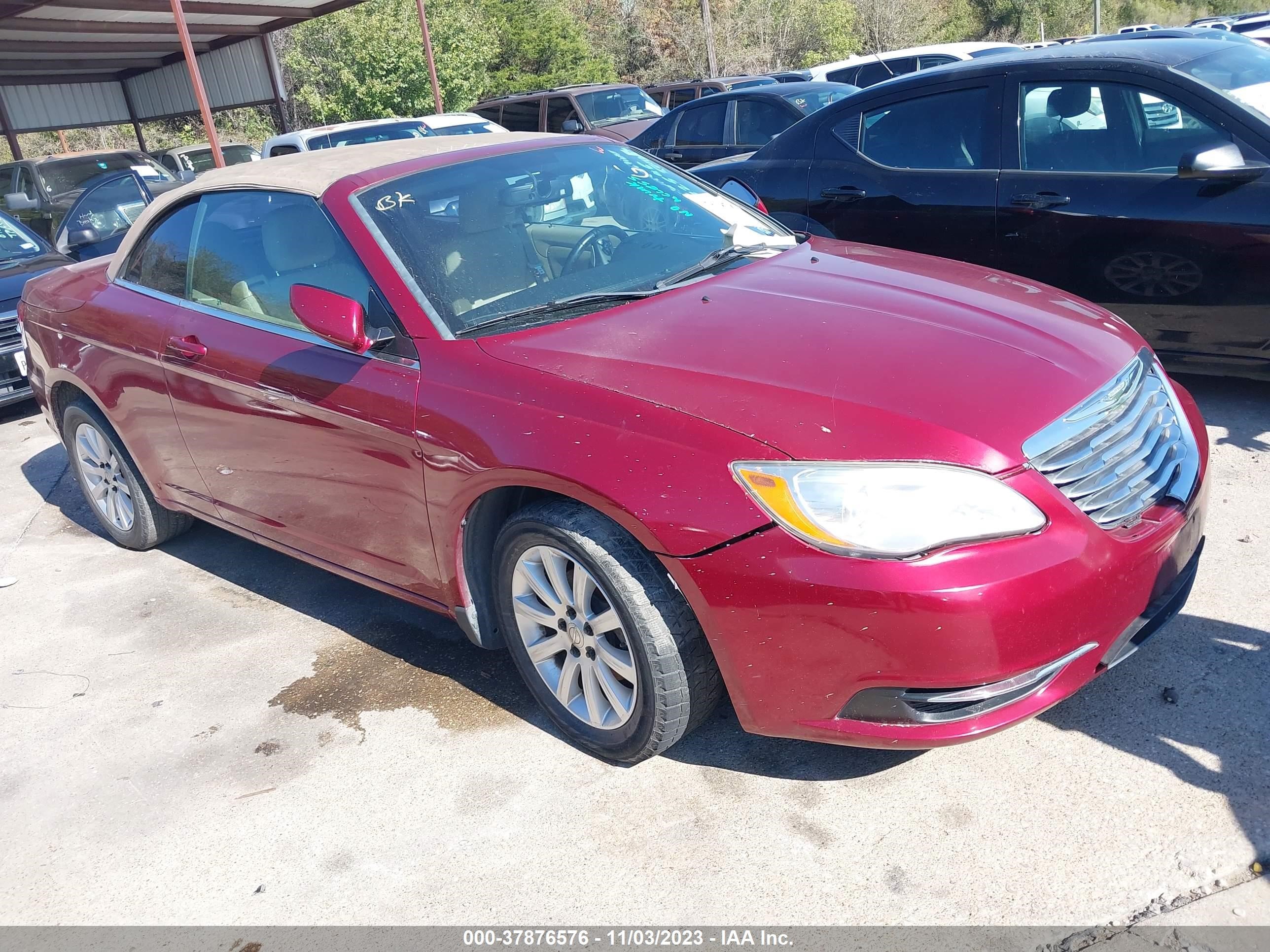 CHRYSLER 200 2011 1c3bc2eg3bn532595