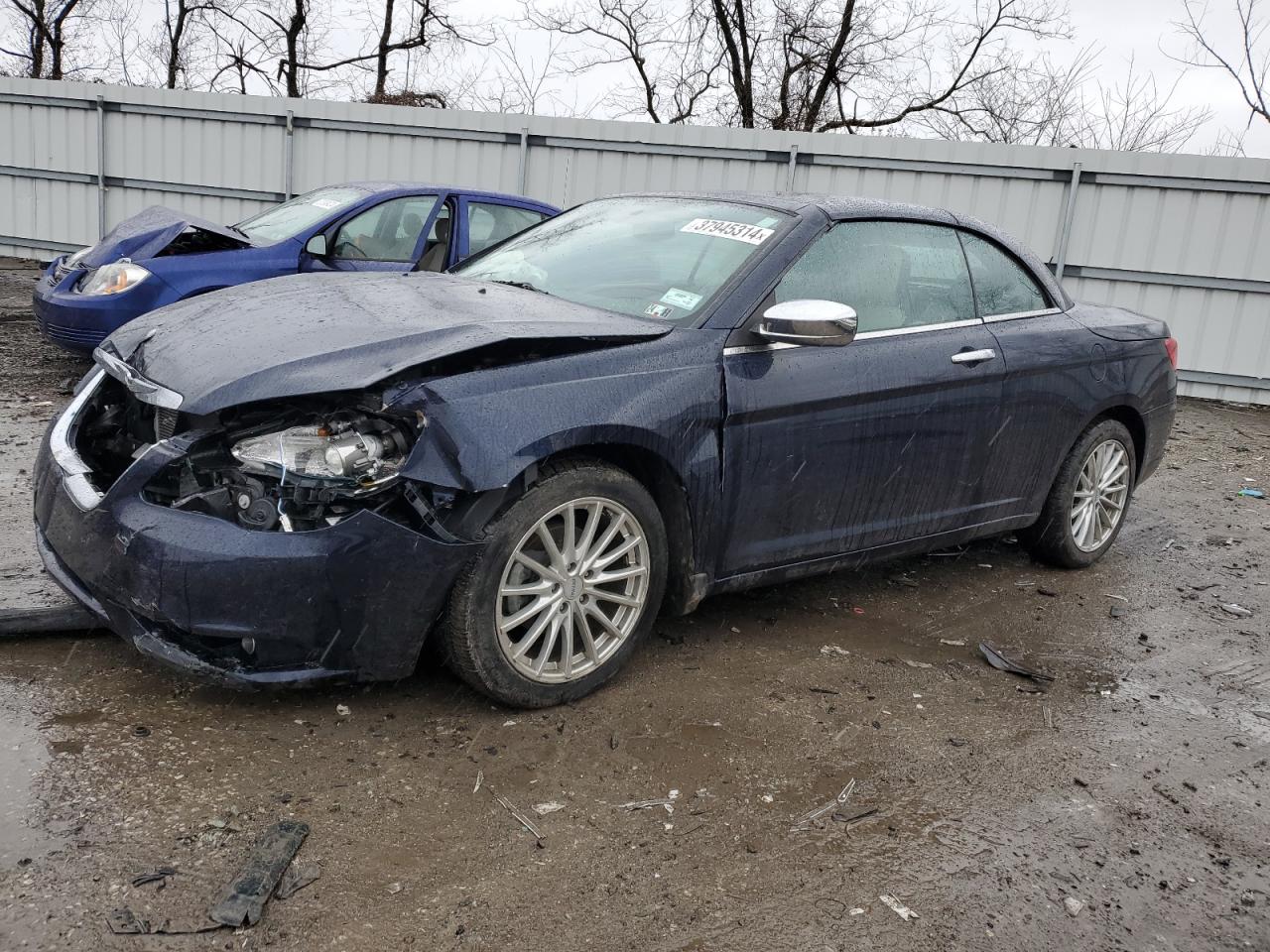 CHRYSLER 200 2013 1c3bcbfg8dn653138