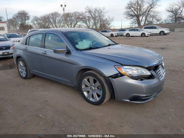 CHRYSLER 200 2013 1c3ccbab0dn670645