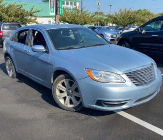 CHRYSLER 200 LX 2013 1c3ccbab5dn704983