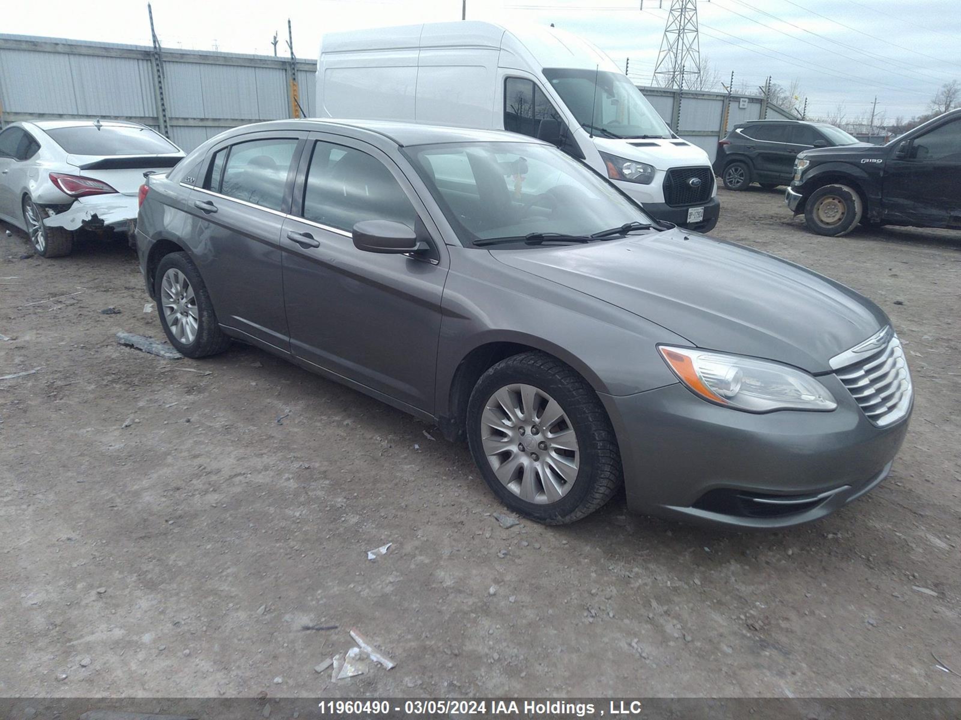 CHRYSLER 200 2013 1c3ccbab7dn696711