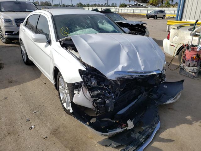 CHRYSLER 200 LX 2013 1c3ccbabxdn685623