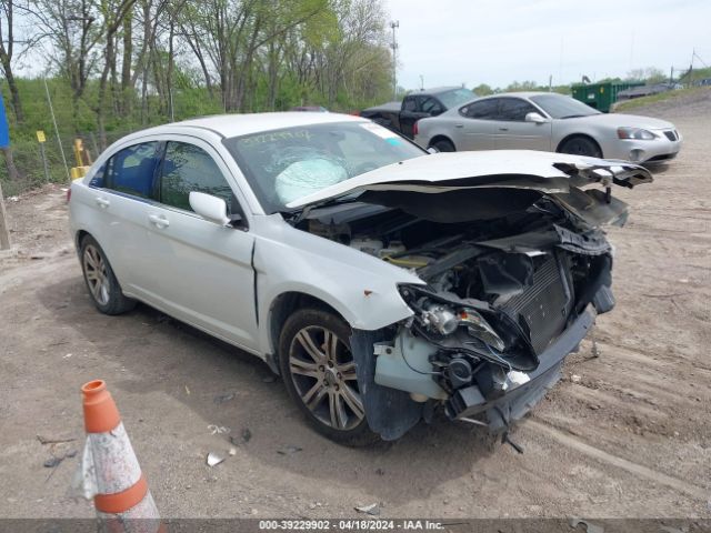 CHRYSLER 200 2013 1c3ccbabxdn704915