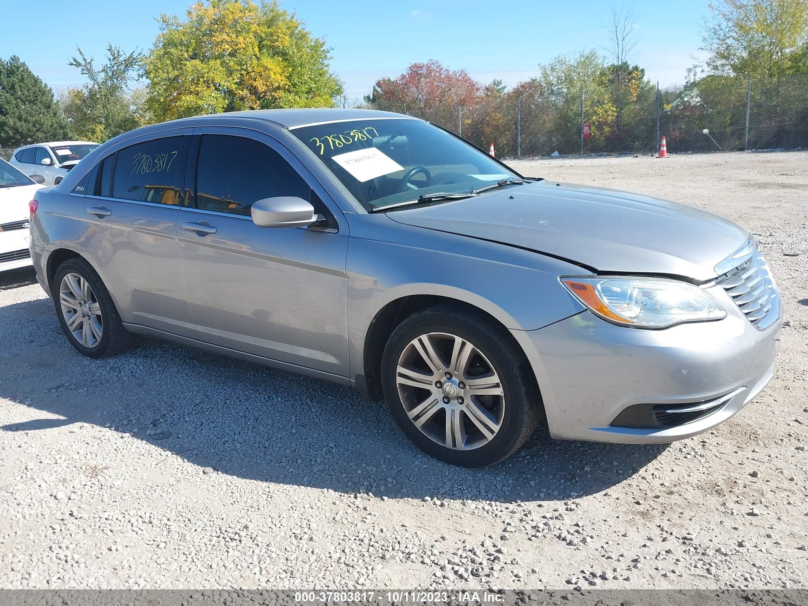 CHRYSLER 200 2013 1c3ccbbb1dn734674