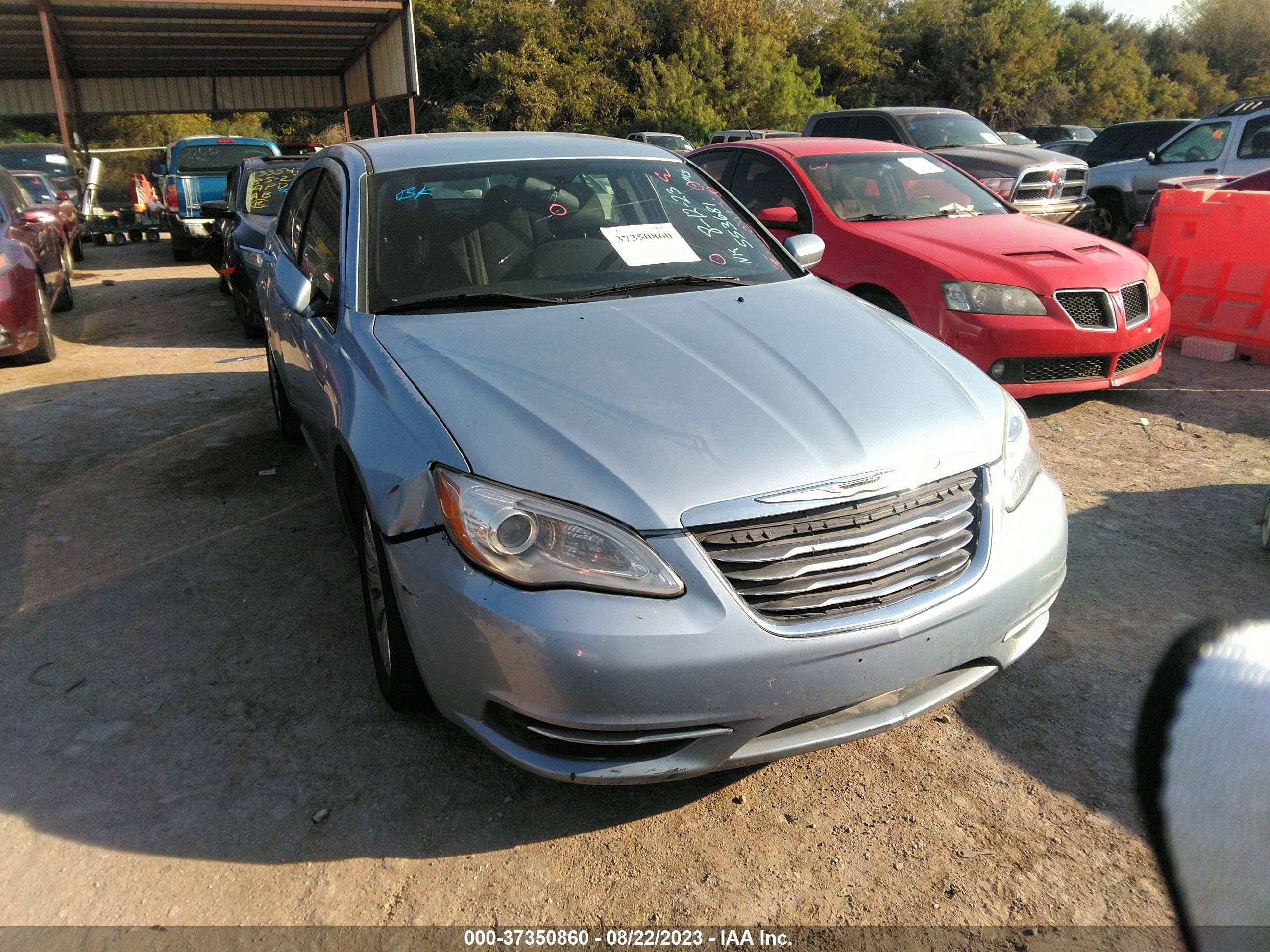 CHRYSLER 200 2013 1c3ccbbb2dn553681