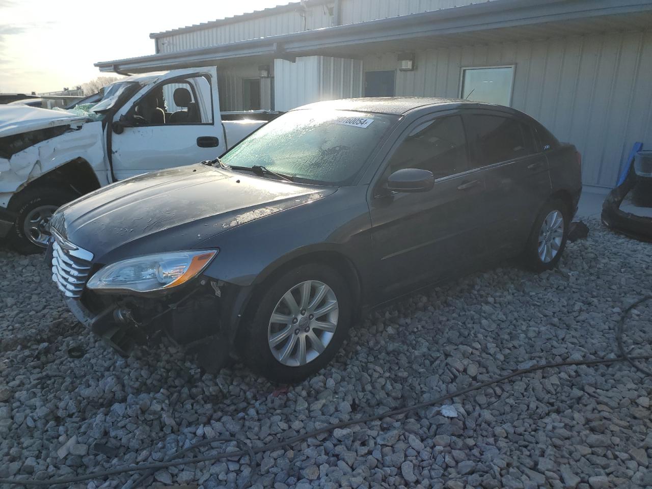 CHRYSLER 200 2014 1c3ccbbb2en237103