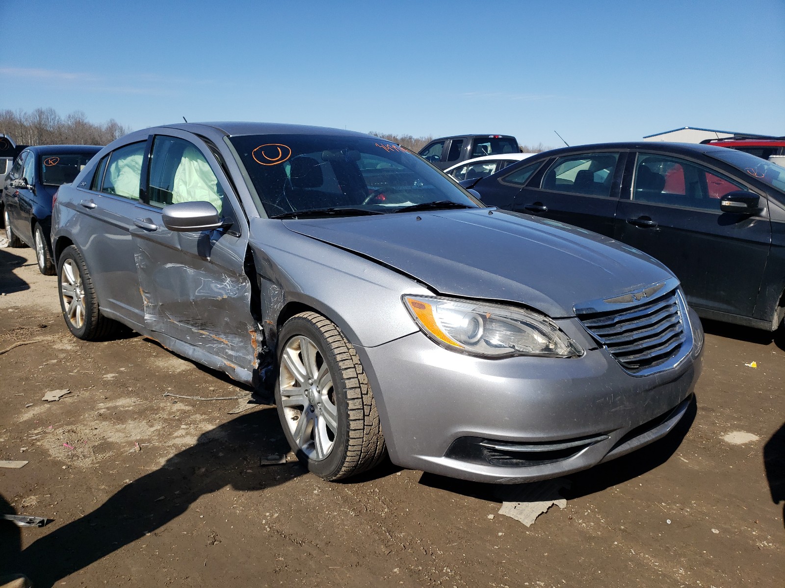 CHRYSLER 200 TOURIN 2013 1c3ccbbb4dn610138