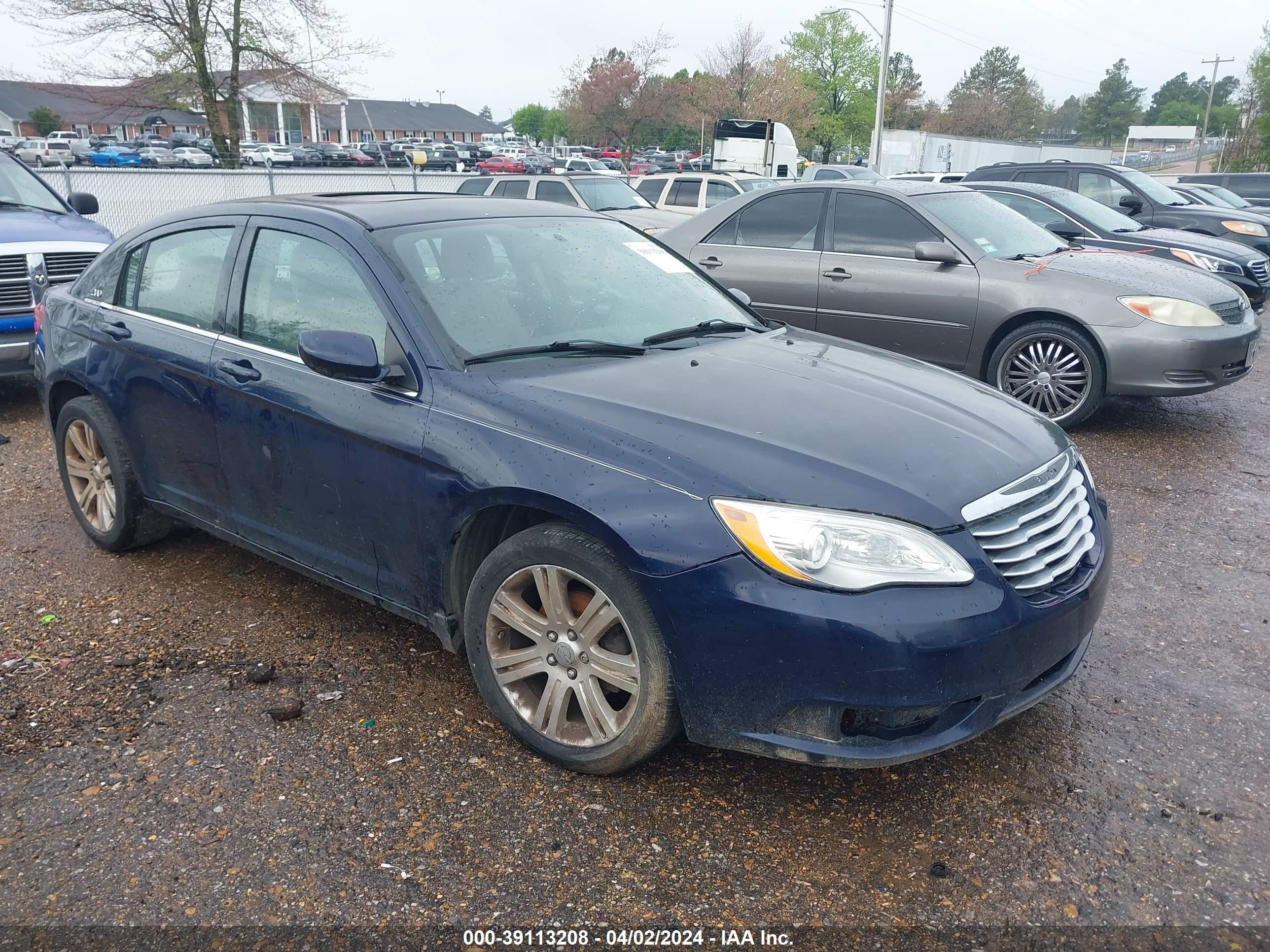 CHRYSLER 200 2013 1c3ccbbb4dn700342