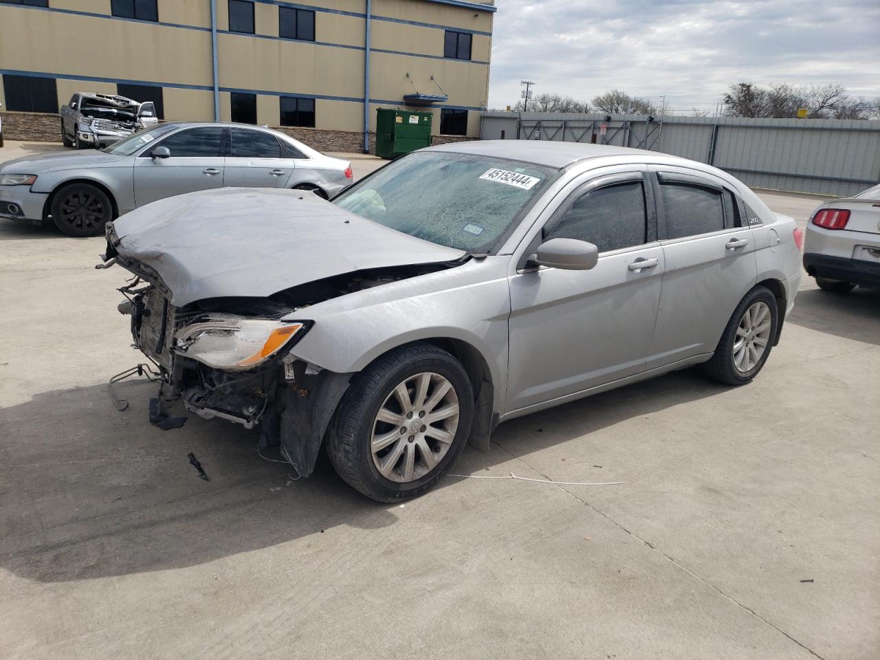 CHRYSLER 200 2014 1c3ccbbb4en178748