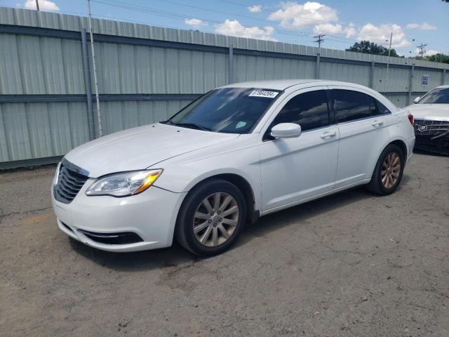 CHRYSLER 200 TOURIN 2013 1c3ccbbb5dn553061