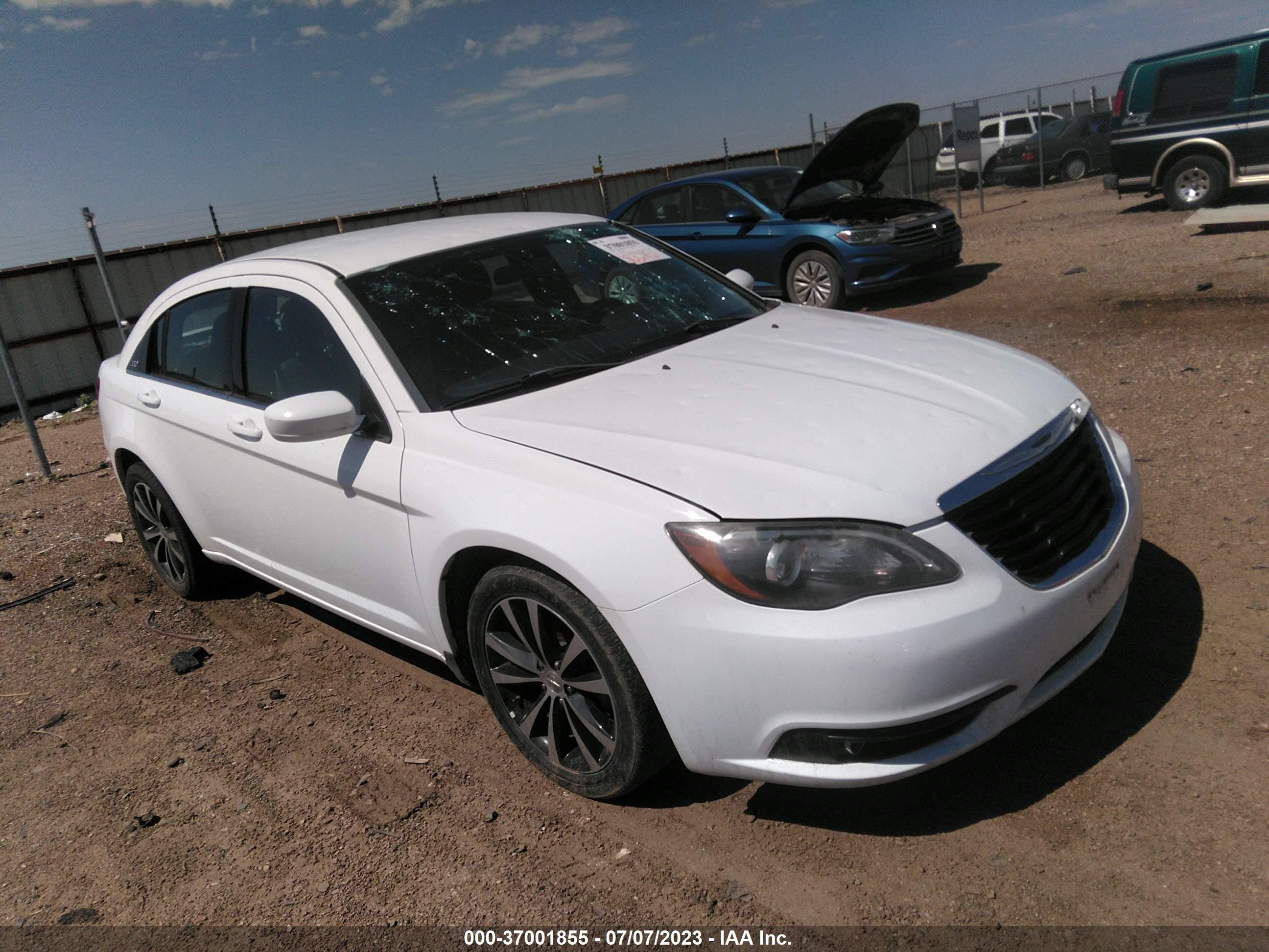 CHRYSLER 200 2014 1c3ccbbb6en175625