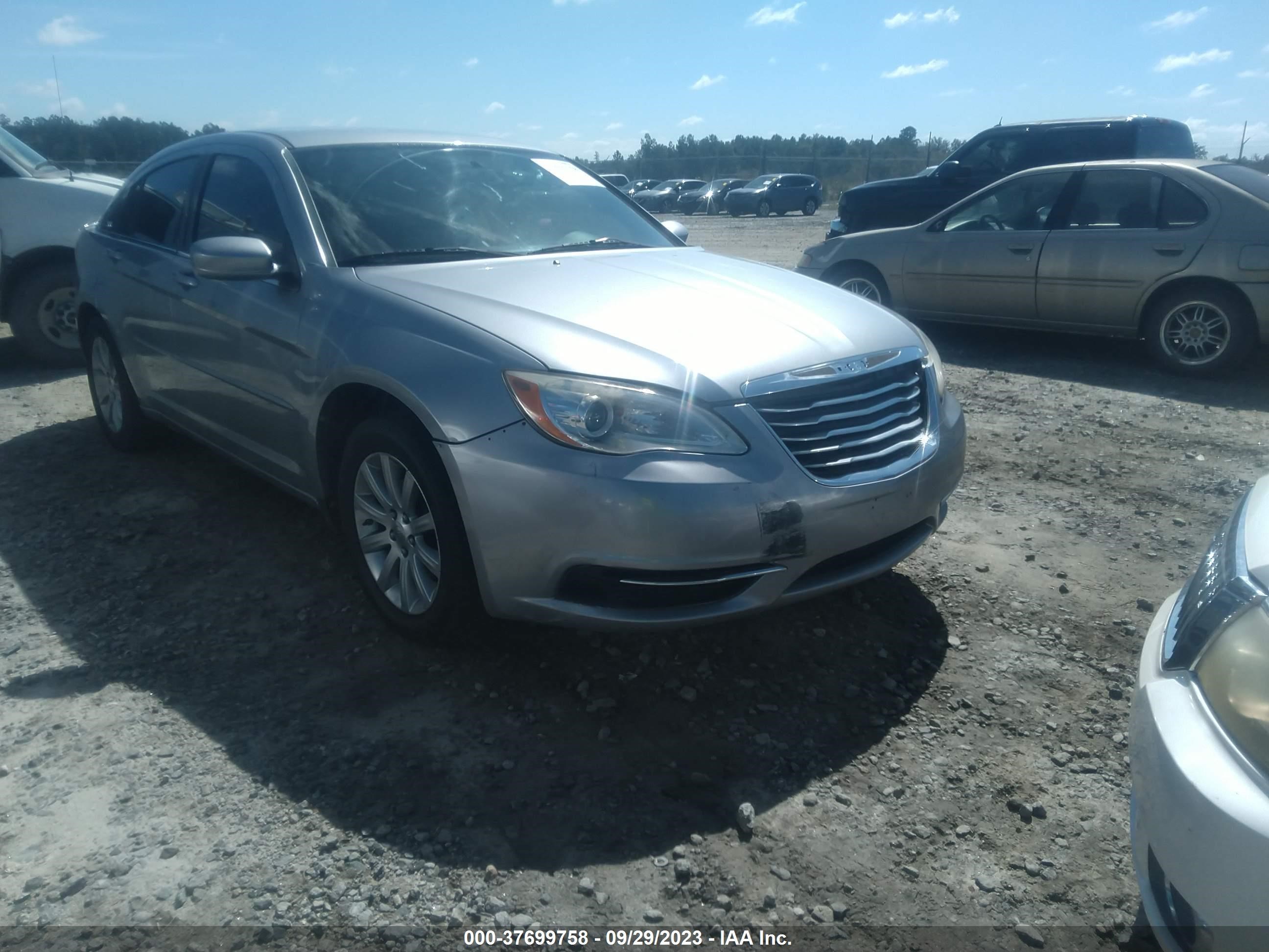 CHRYSLER 200 2013 1c3ccbbb7dn714767