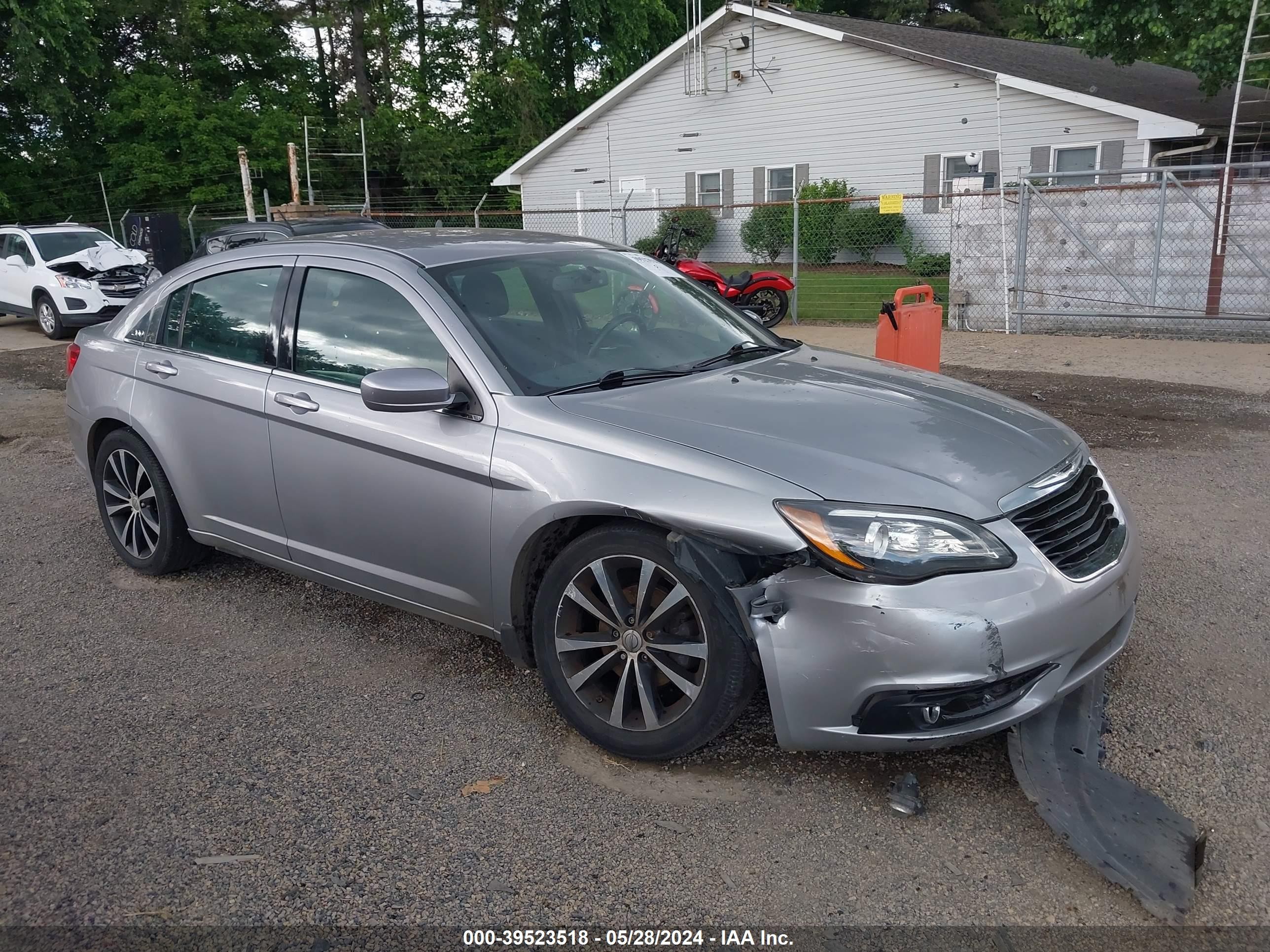 CHRYSLER 200 2014 1c3ccbbb7en107978