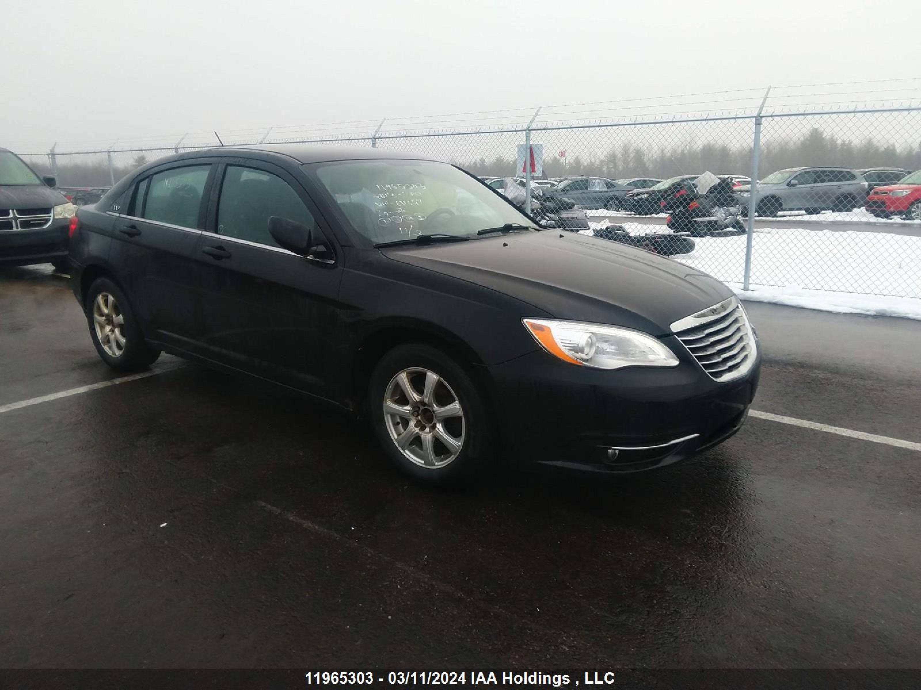 CHRYSLER 200 2013 1c3ccbbb8dn611647