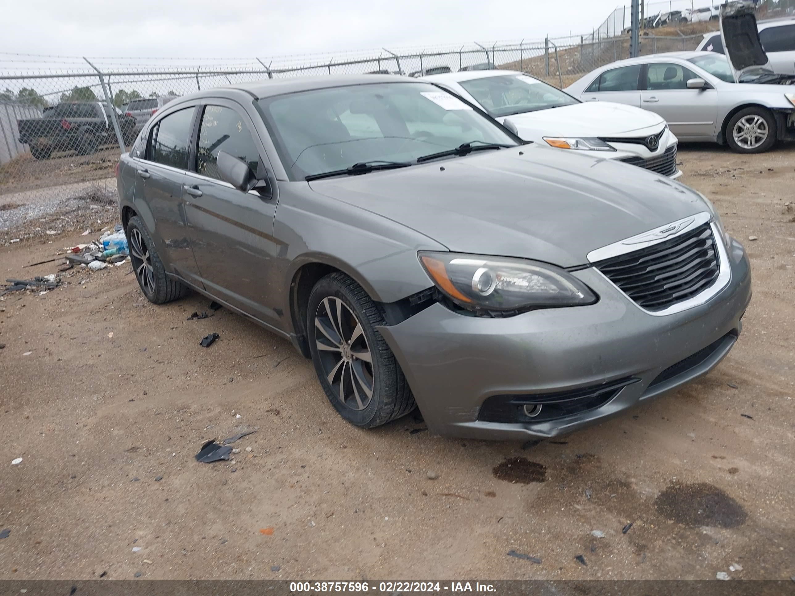 CHRYSLER 200 2013 1c3ccbbbxdn500839