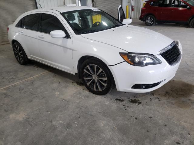 CHRYSLER 200 TOURIN 2013 1c3ccbbg2dn747476