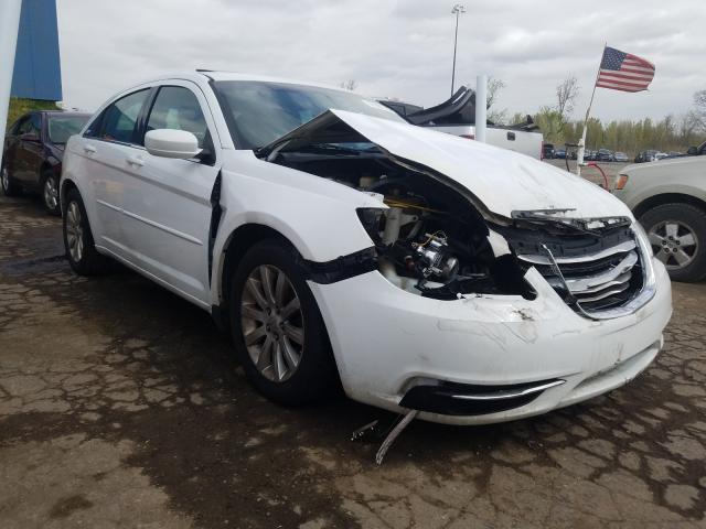 CHRYSLER 200 TOURIN 2013 1c3ccbbg7dn659670