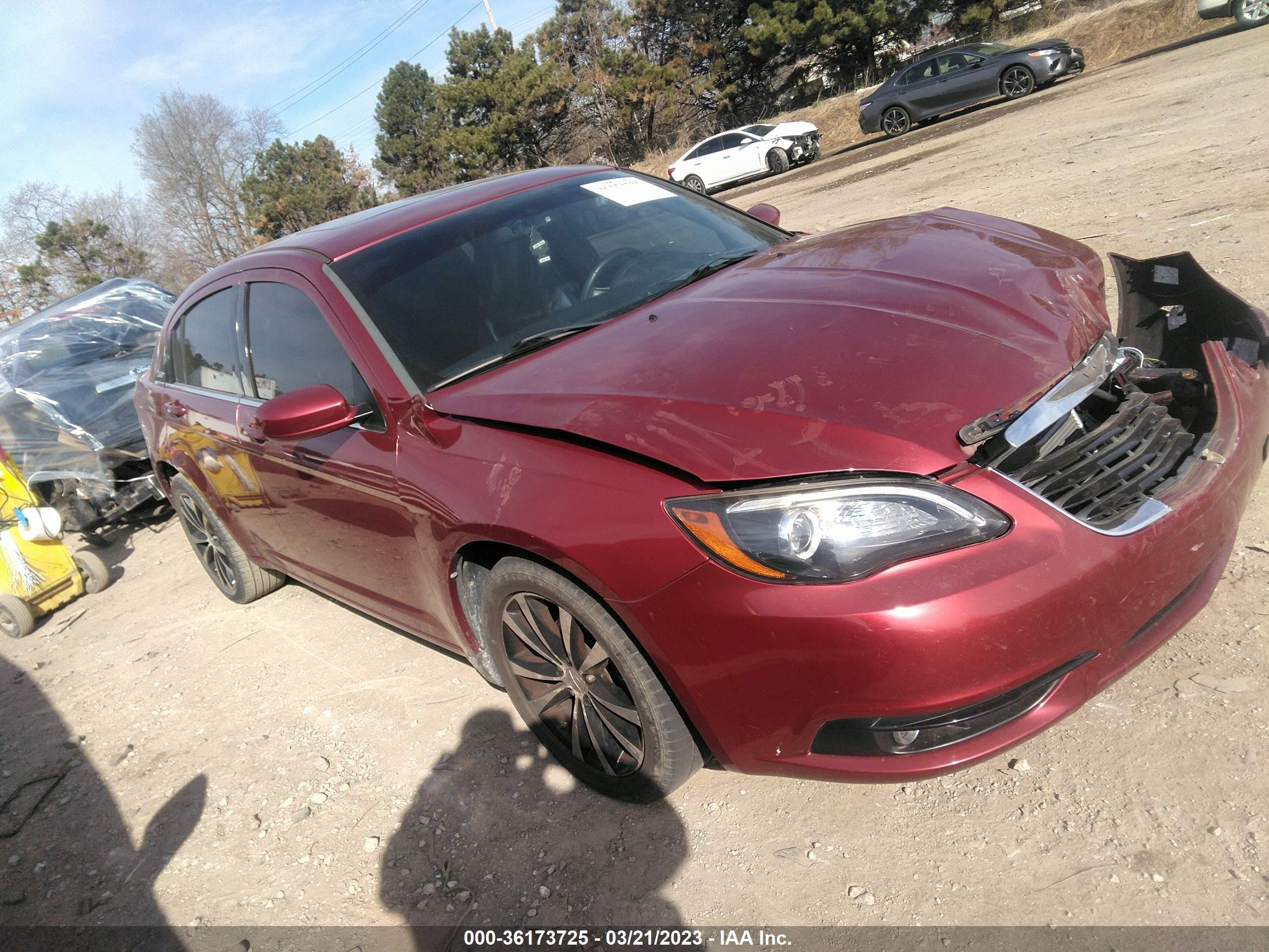 CHRYSLER 200 2013 1c3ccbbg8dn716474