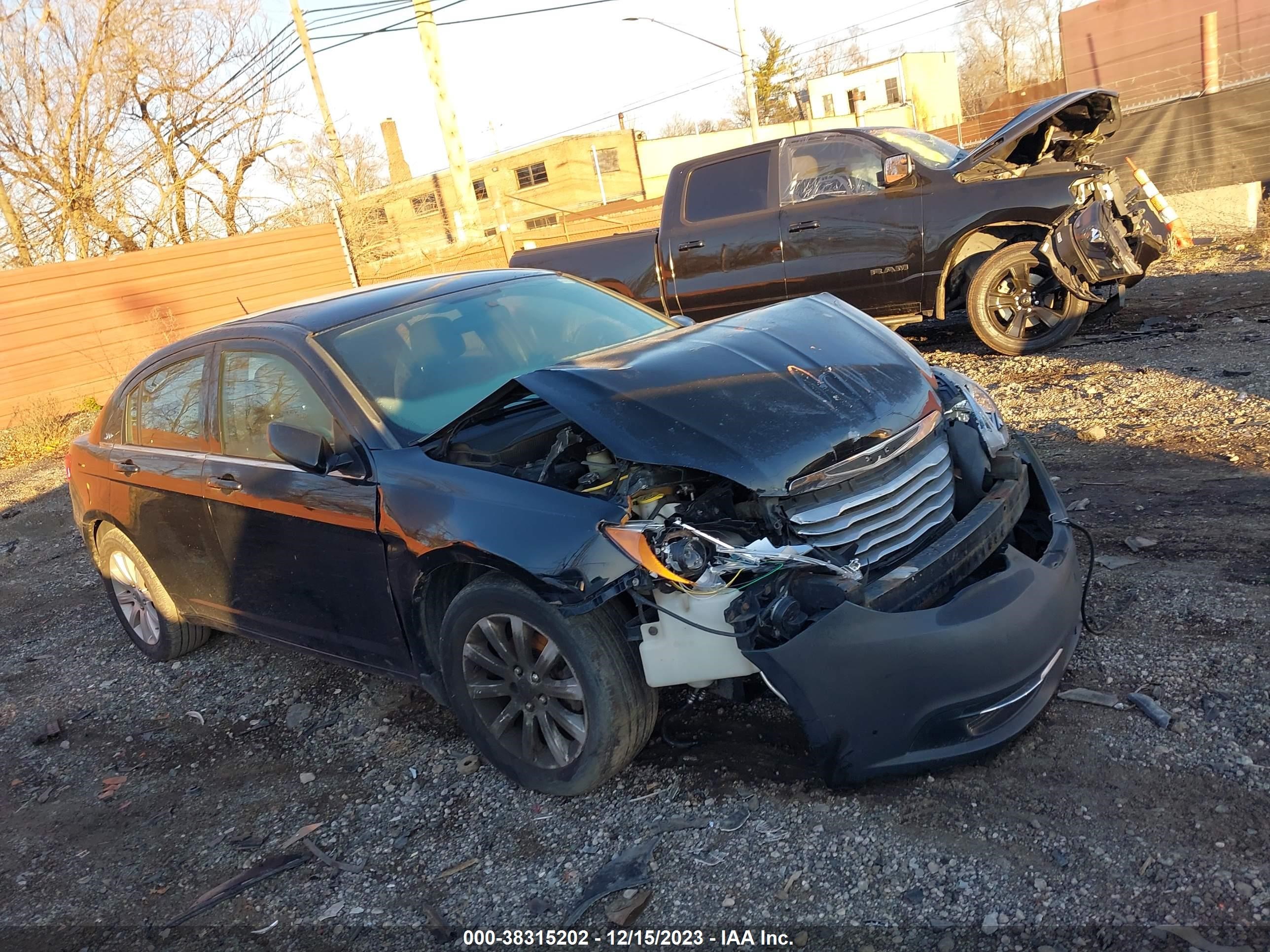 CHRYSLER 200 2014 1c3ccbbgxen144888