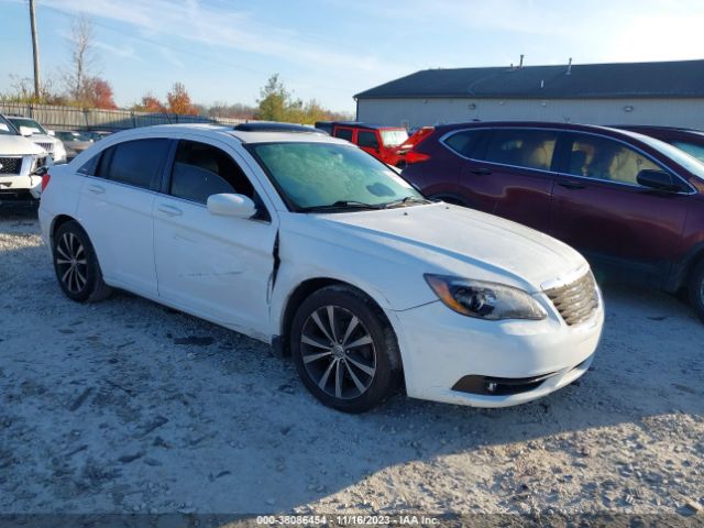 CHRYSLER 200 2013 1c3ccbcg6dn715645