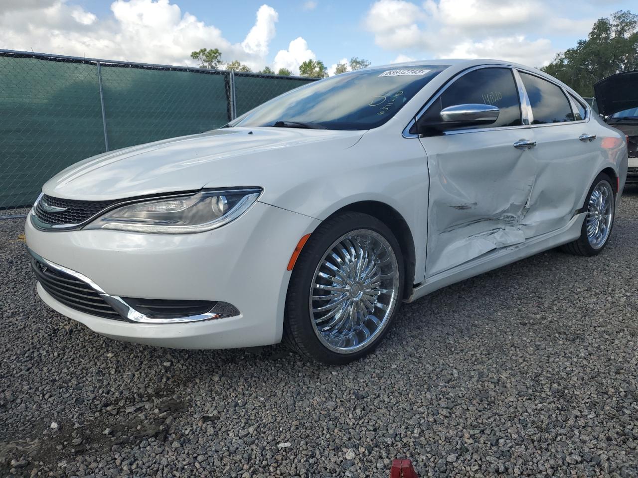 CHRYSLER 200 2015 1c3cccab4fn726613