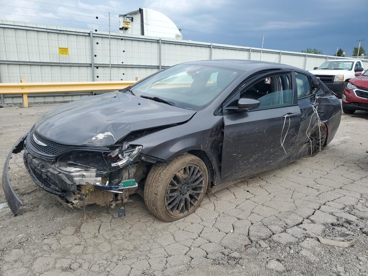 CHRYSLER 200 2015 1c3cccbb5fn553831