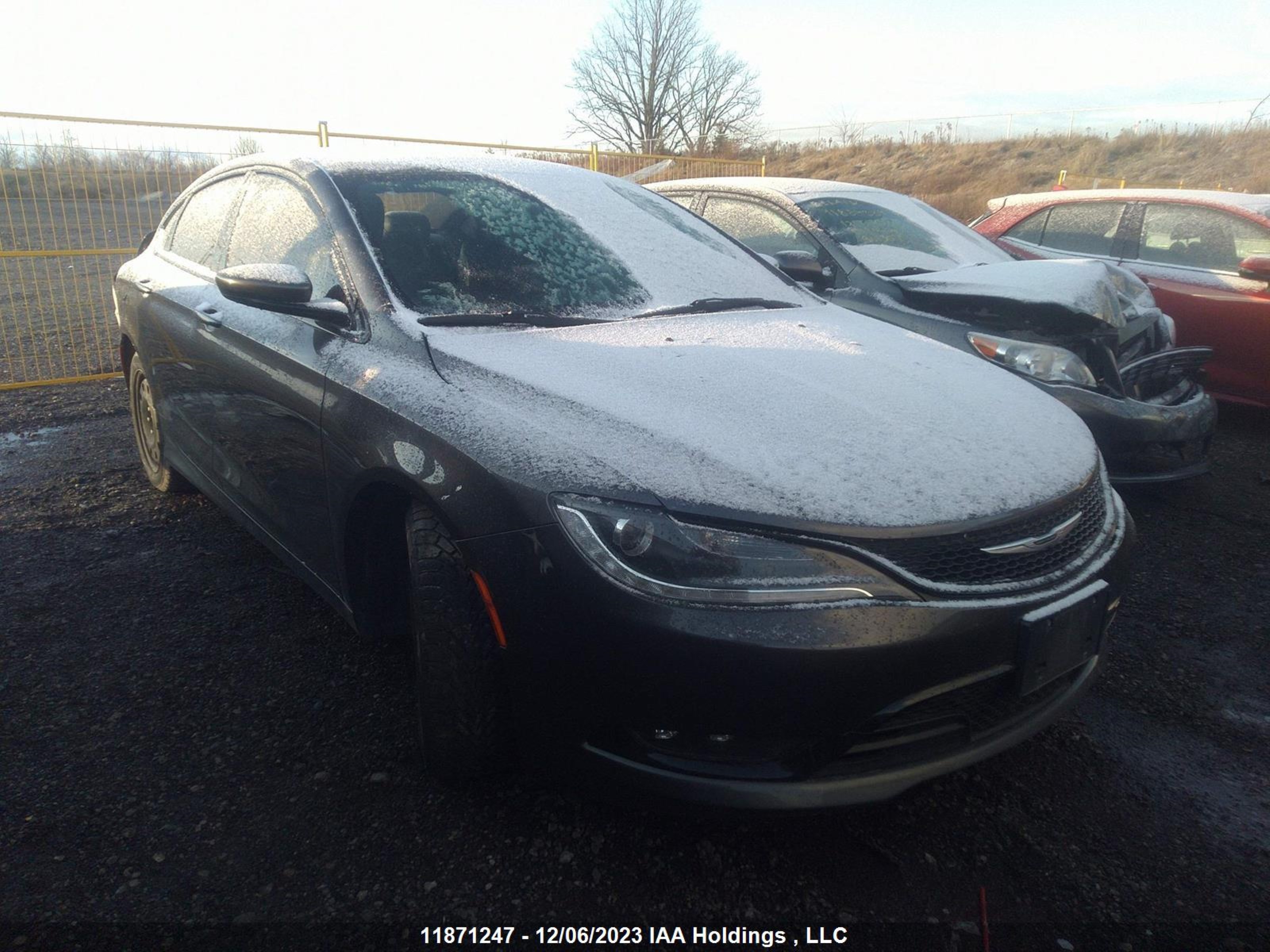 CHRYSLER 200 2015 1c3cccbb5fn598218